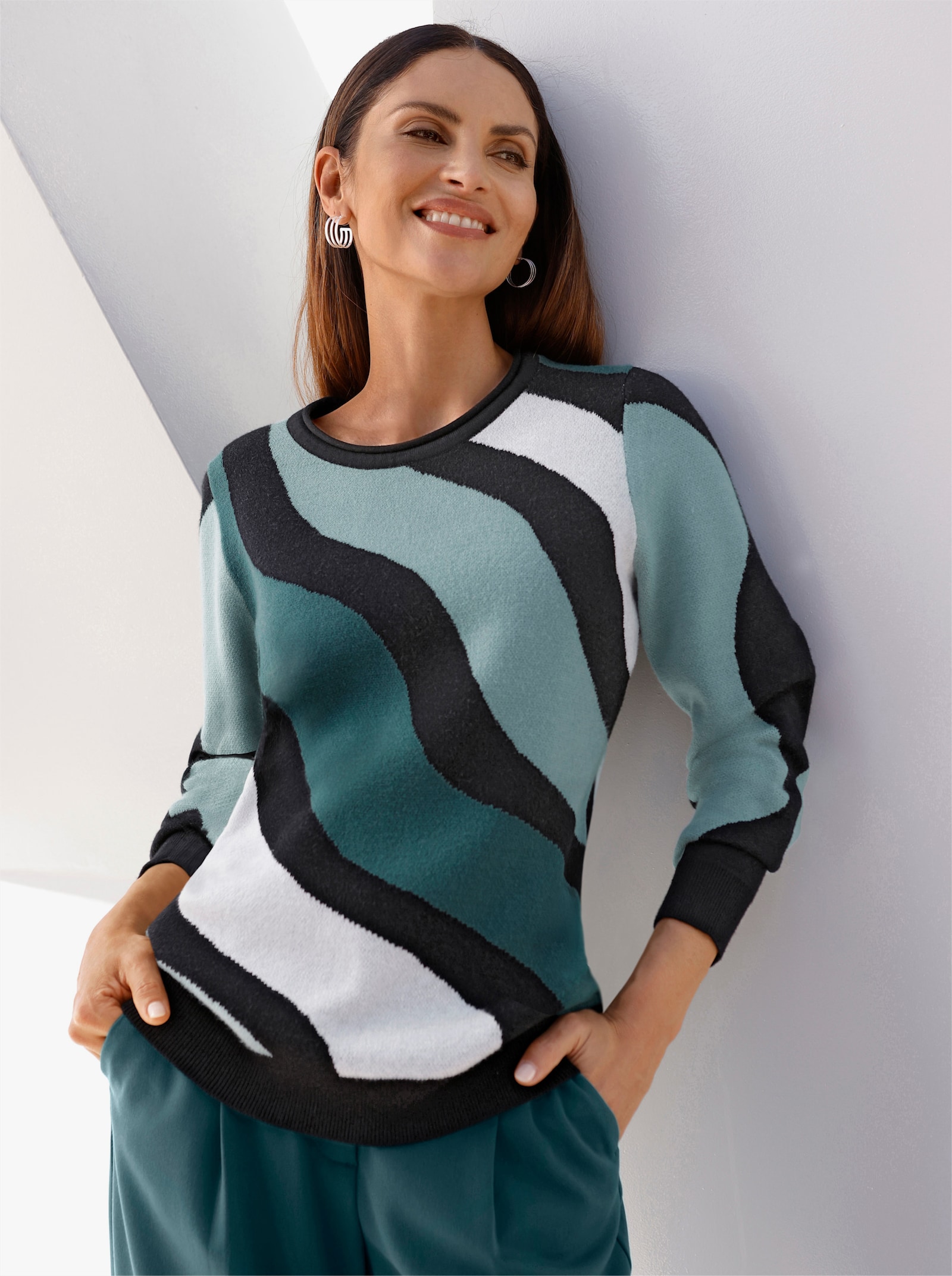 Jacquard-Pullover mit Wellenmuster - schwarz-jade-gemustert