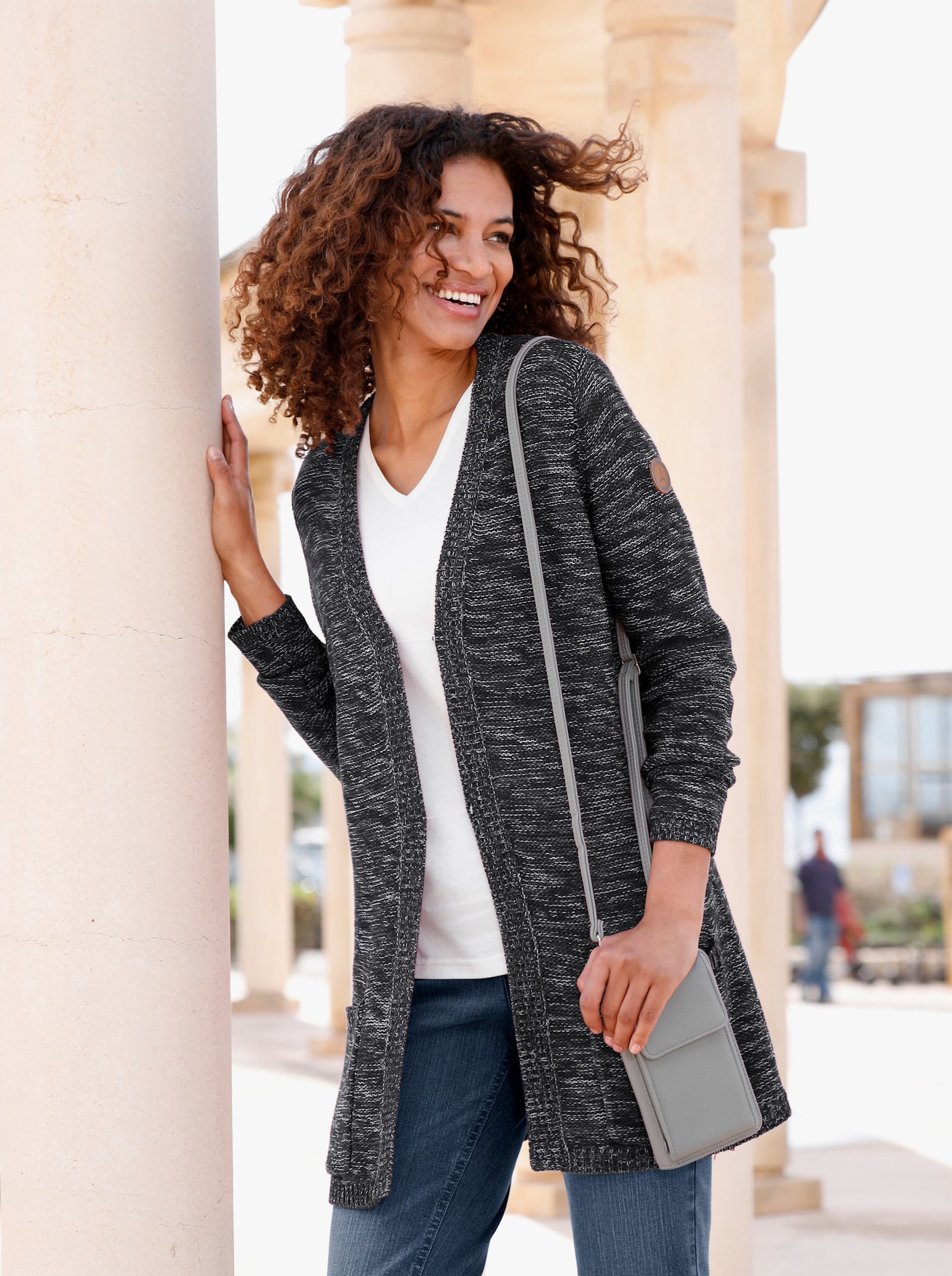 Strickjacke in Longform, meliert - schwarz-meliert