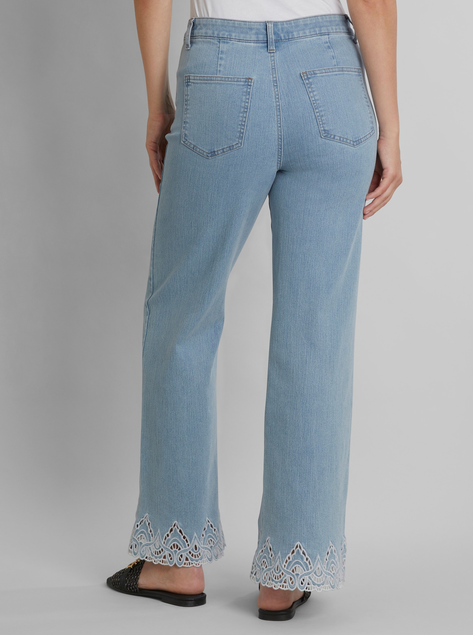 heine Jeans mit Stickerei - blue-bleached