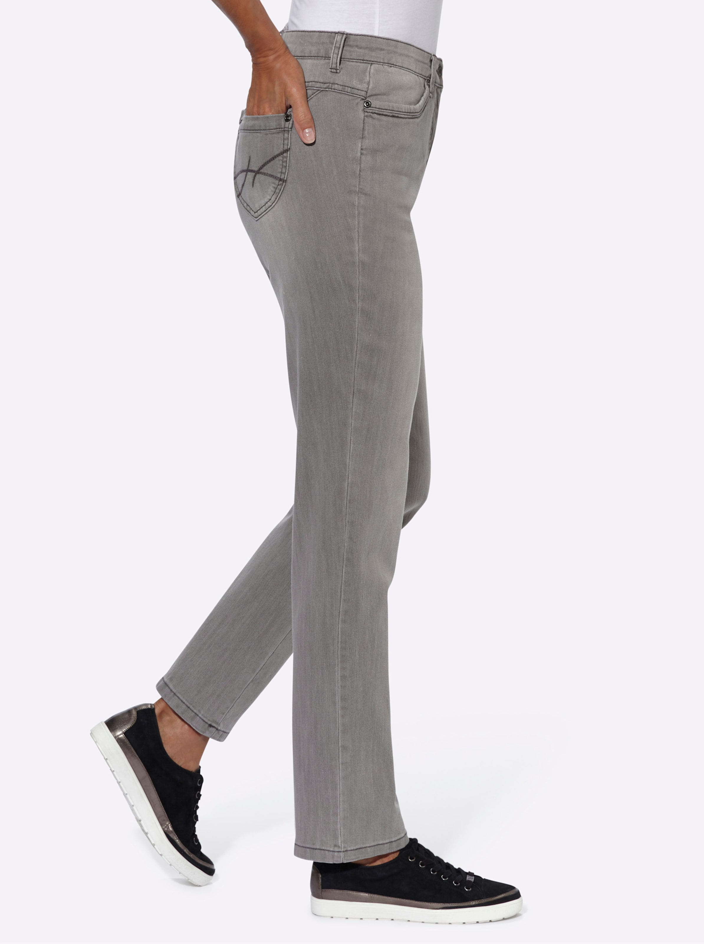 Grey günstig Kaufen-5-Pocket-Jeans in grey-denim von heine. 5-Pocket-Jeans in grey-denim von heine <![CDATA[Jeans in der beliebten 5-Pocket-Form. Bund mit Gürtelschlaufen, Knopf- und Reißverschluss. Sehr bequem dank Stretch-Anteil. Durch die modische Waschung entstehen fig