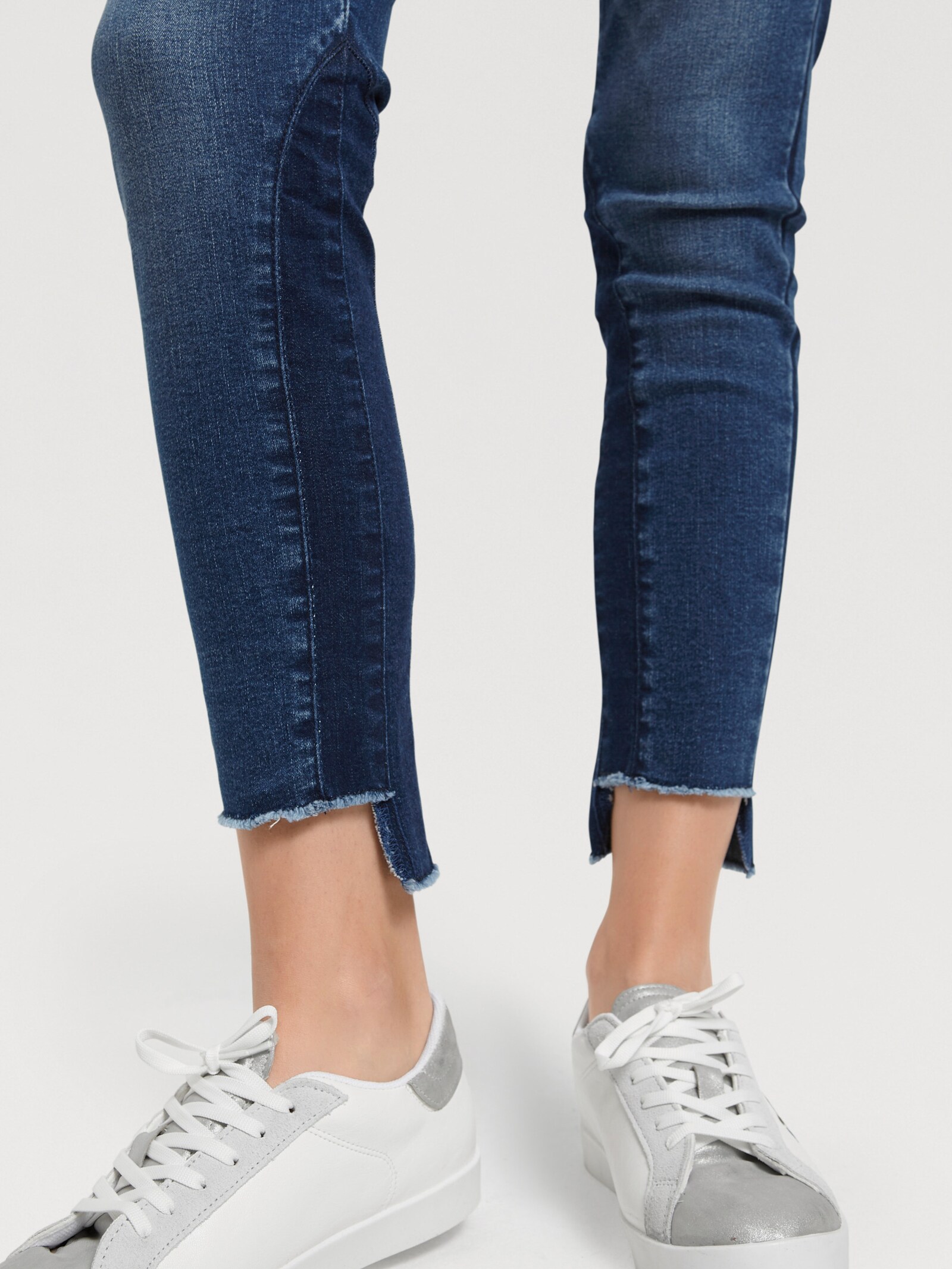 heine Destroyed-Jeans mit Power-Mesh - blue denim