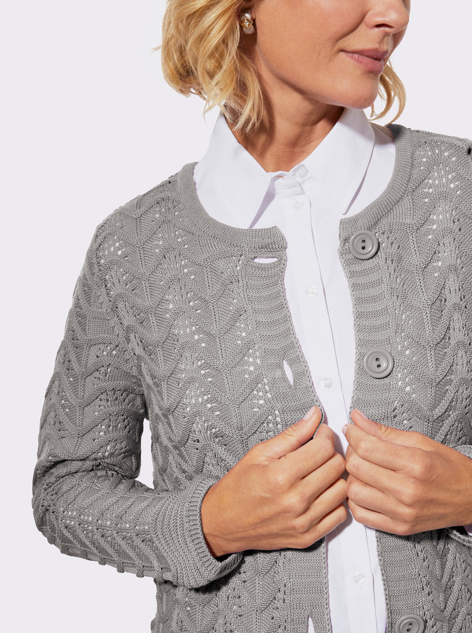Strickjacke im Ajourmuster - steingrau