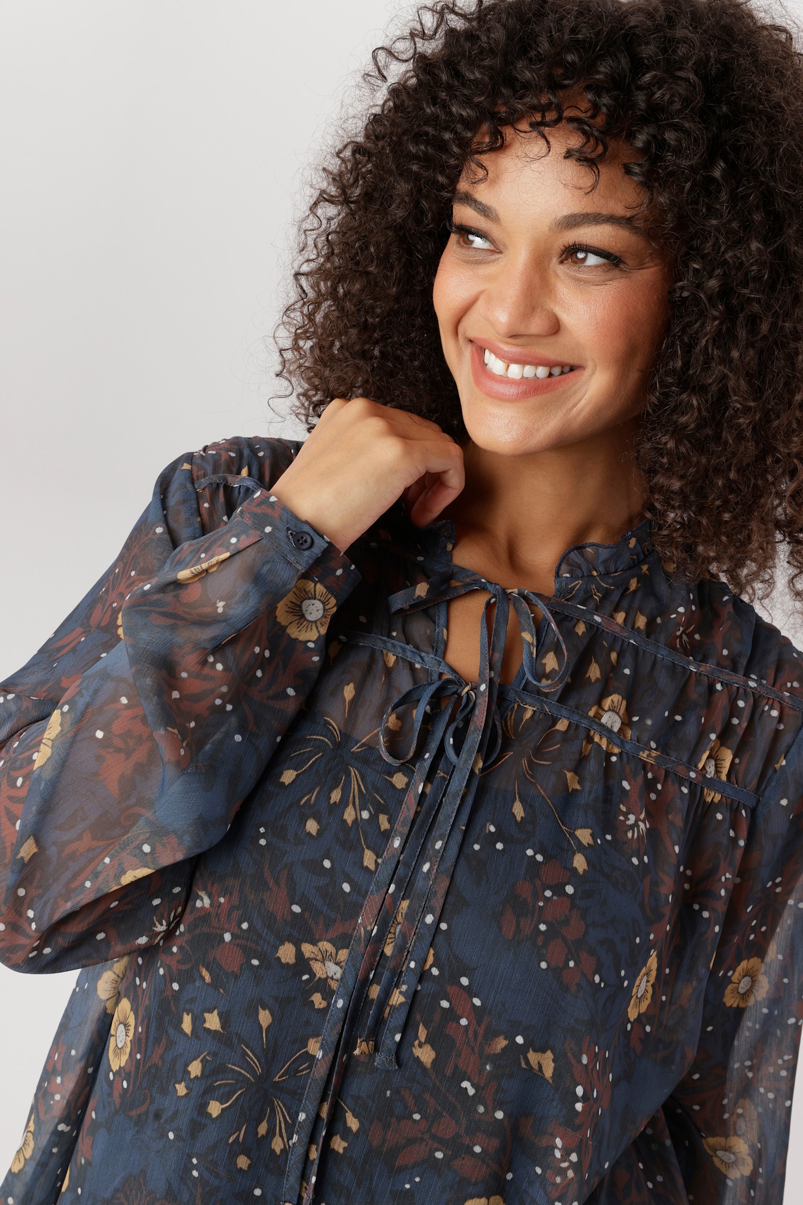 Aniston PLUS Schlupfbluse - blau-braun-camel-weiß
