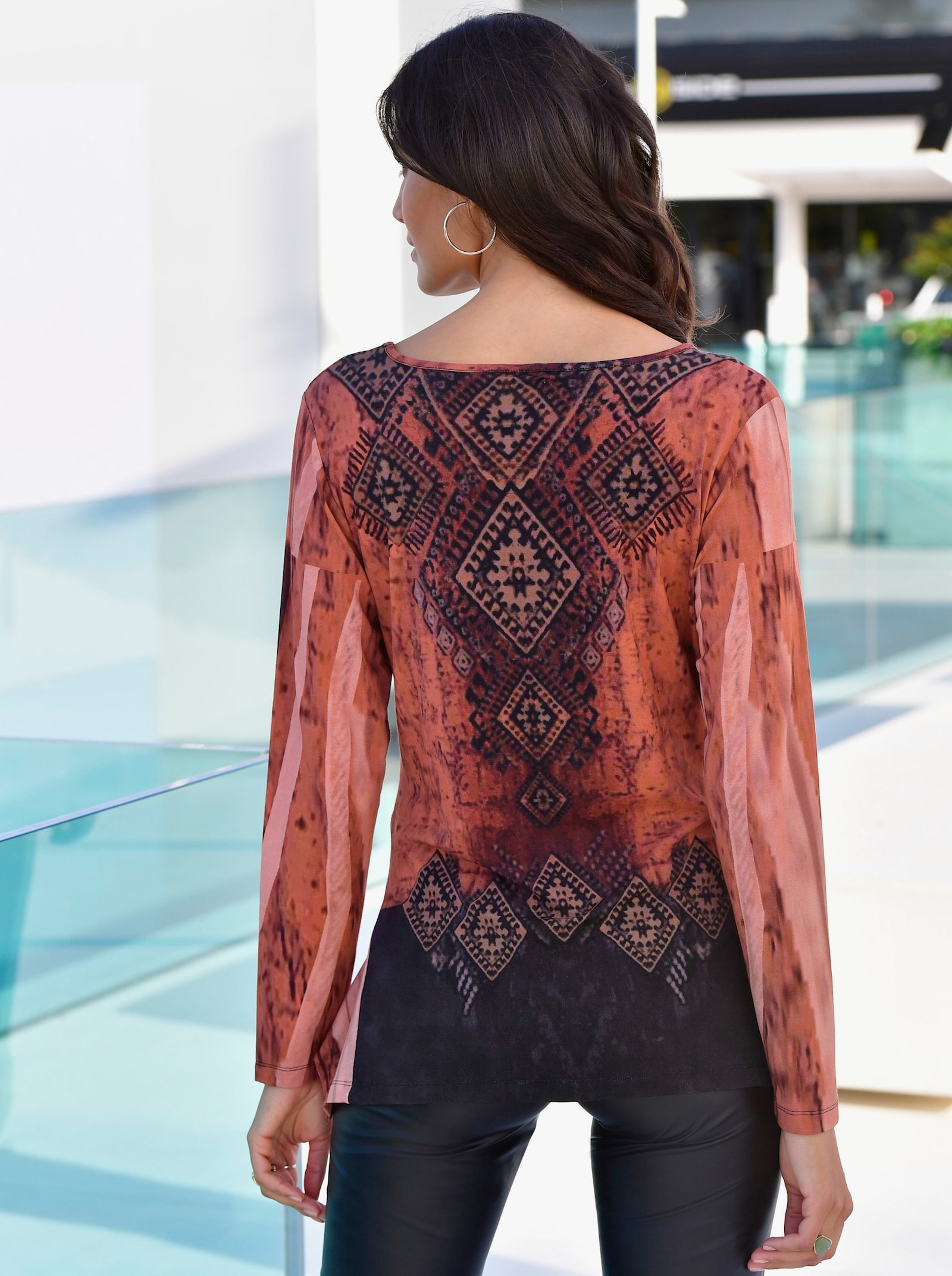 Zipfelshirt seitlich länger - schwarz-rost-gemustert