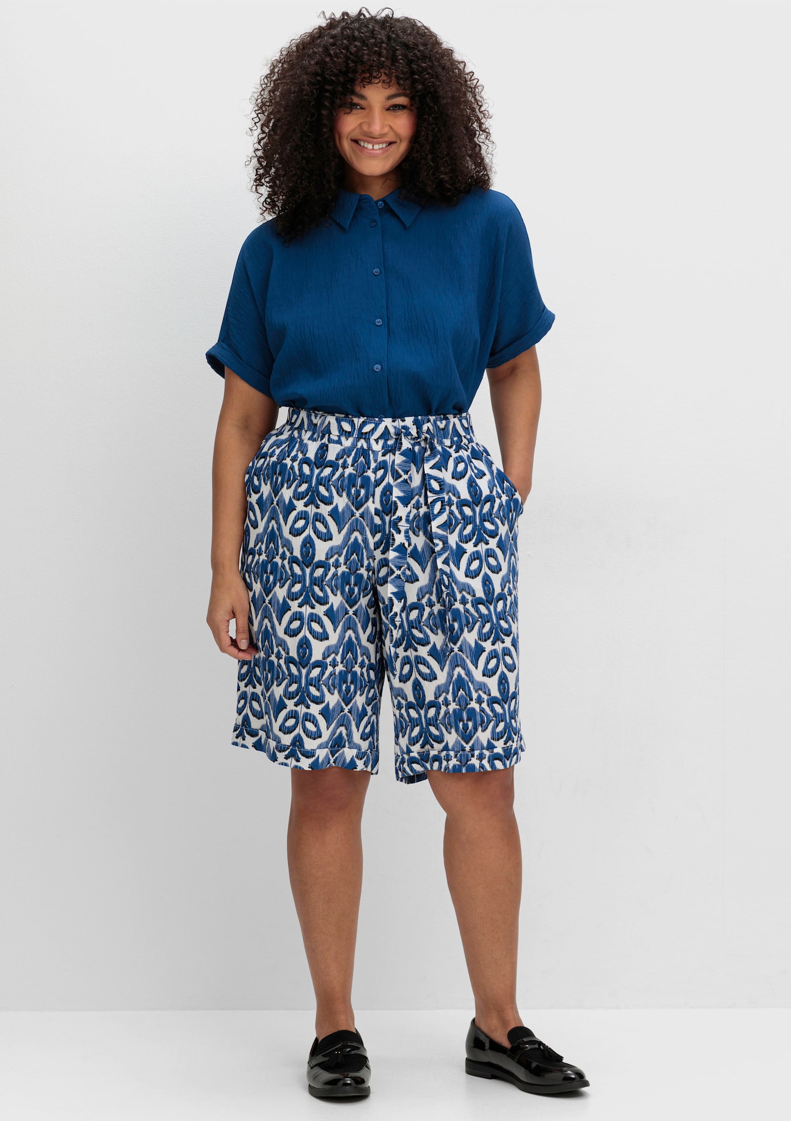 sheego Hemdbluse im Materialmix - blaubeere