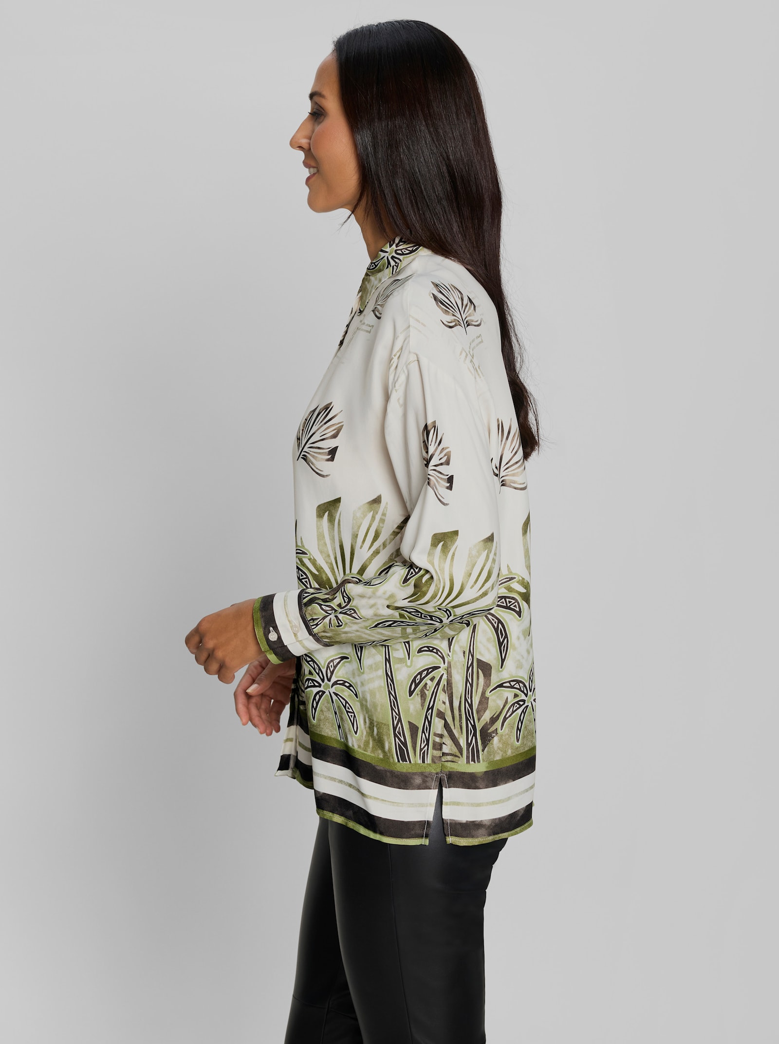 heine Druckbluse mit Palmenprint - ecru-oliv-bedruckt