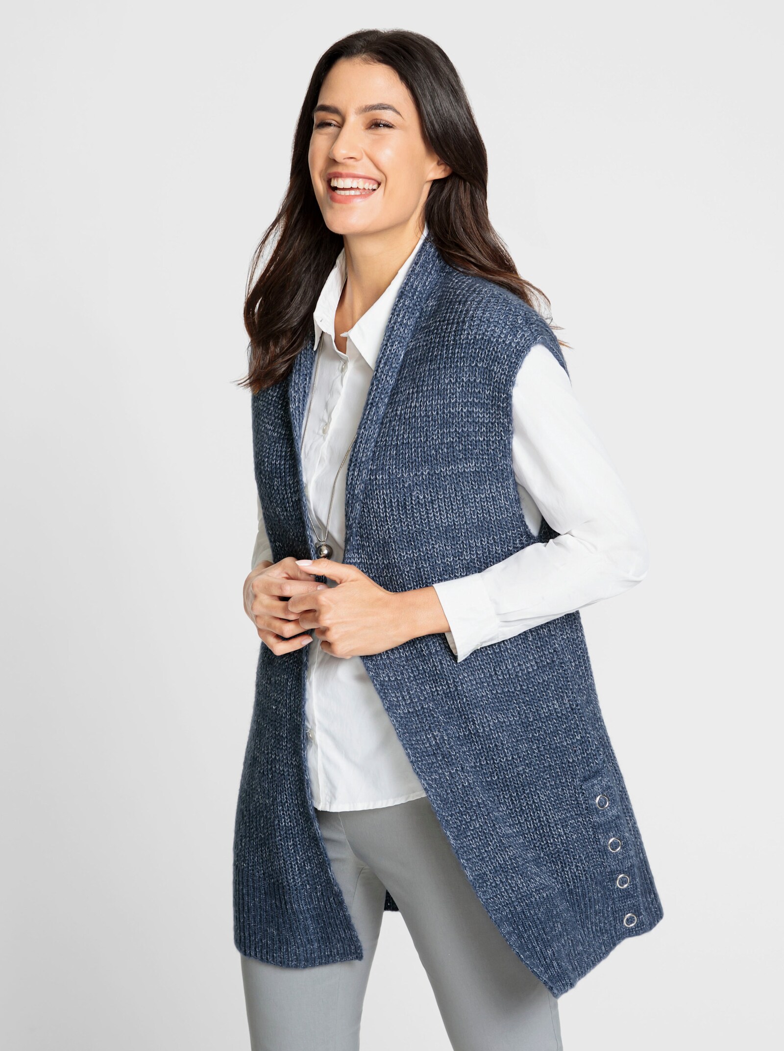 Strickweste aus meliertem Garn - rauchblau-meliert