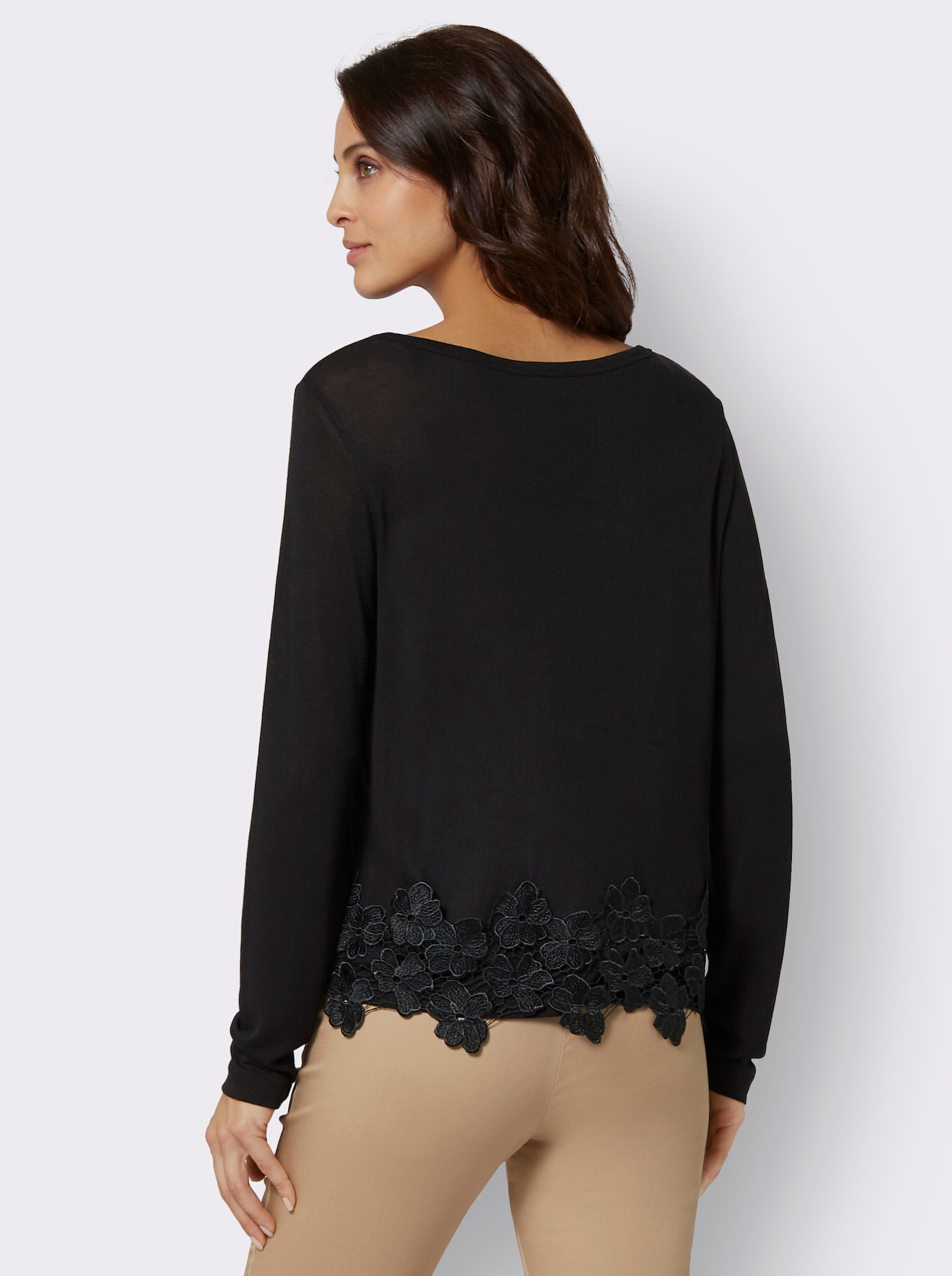 Shirtjacke mit Blütenspitze am Saum - schwarz