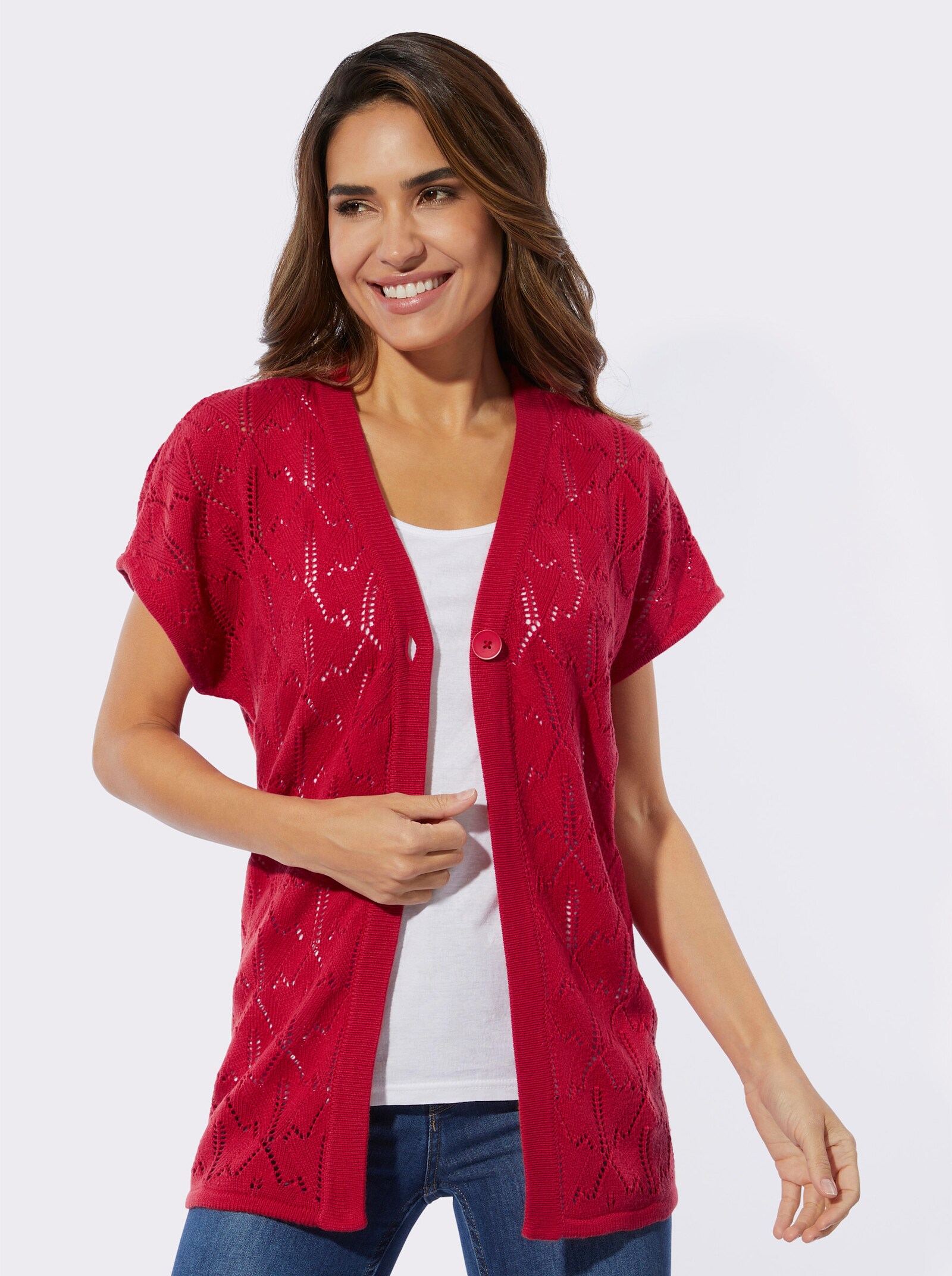 Ajourvest met qua kleur bijpassende knoop - aardbei