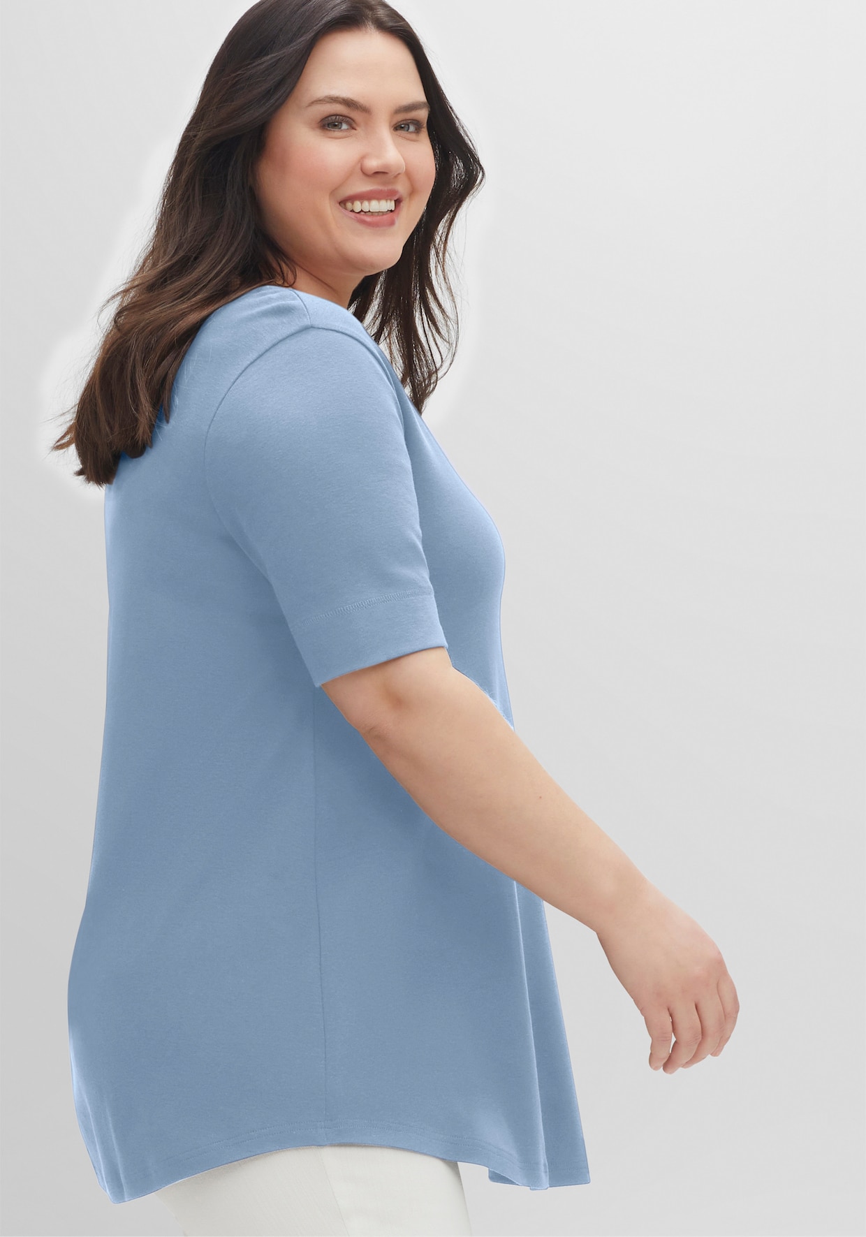 sheego Longshirt mit abgerundetem Saum - bleu