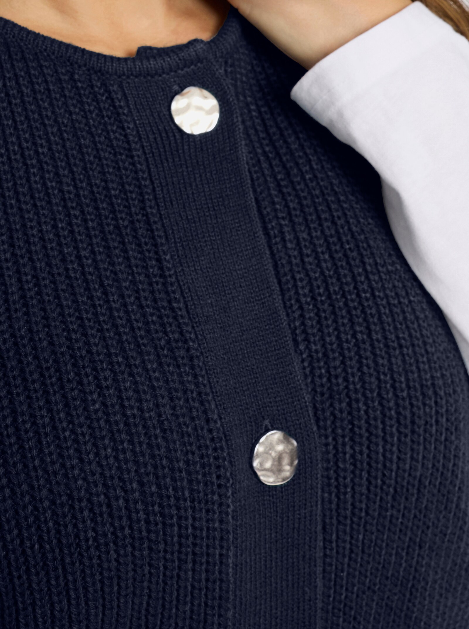 Strickweste in verkürzter Form - marine