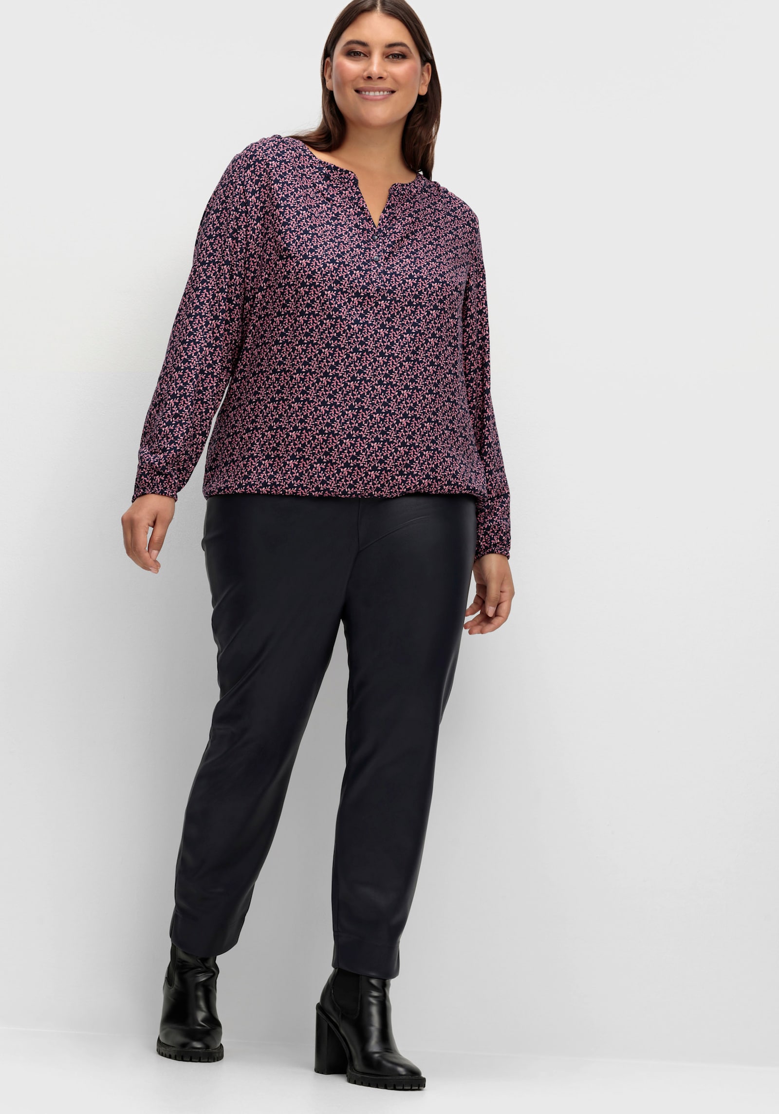 Lederimitathose in schmaler Schnittform - marine