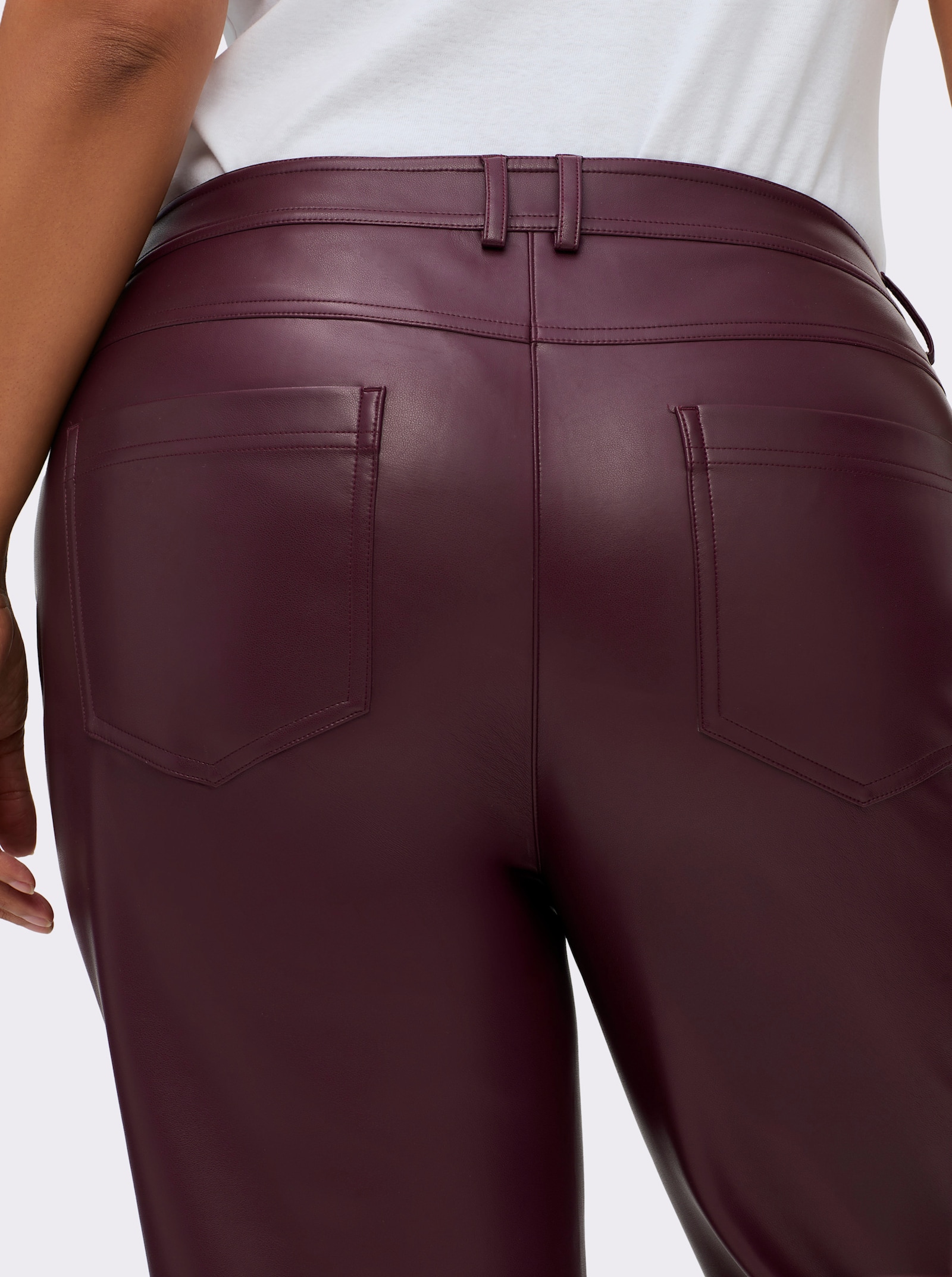 sheego Lederimitathose mit Formbund, in Bootcut-Form - burgund
