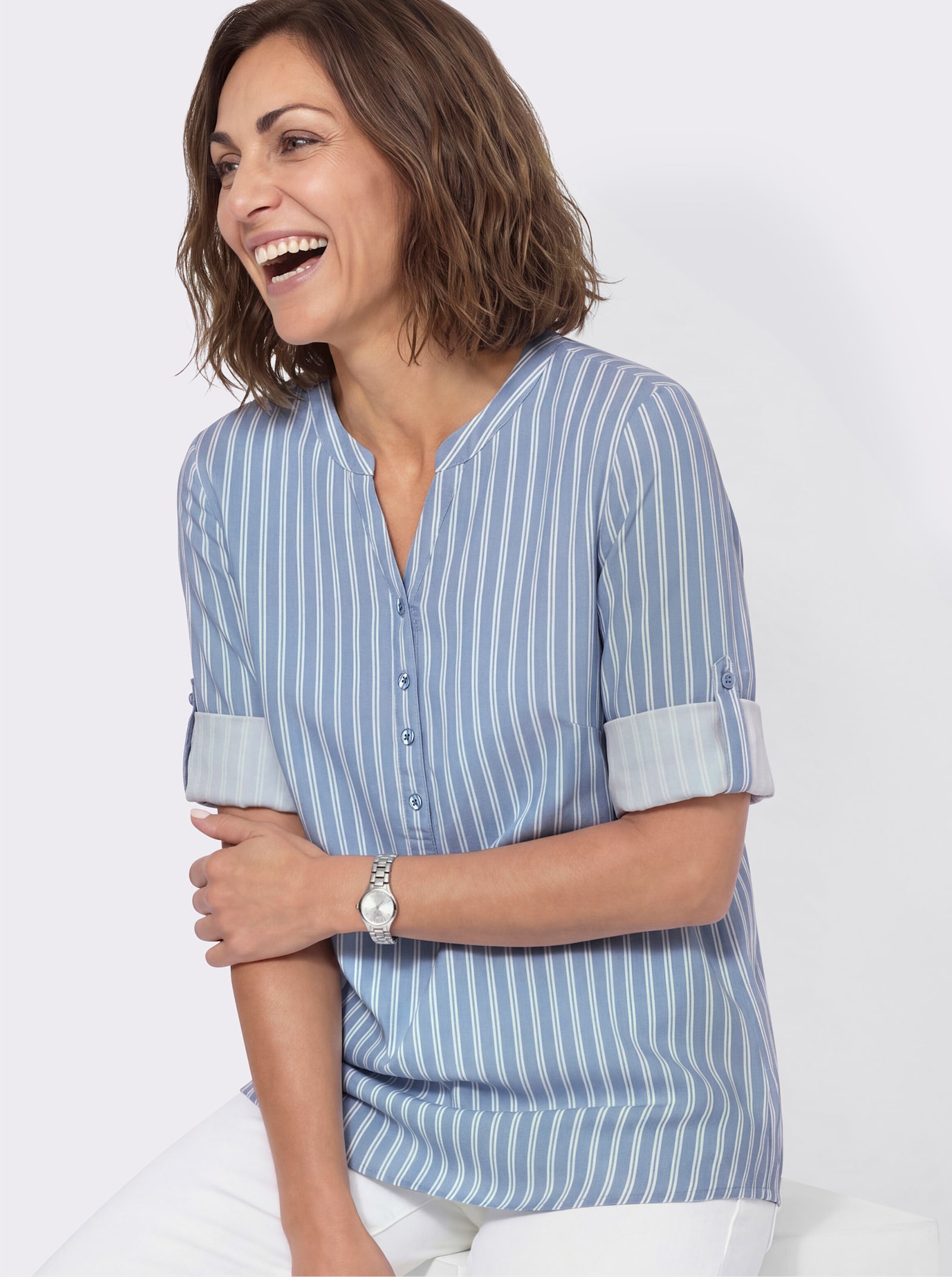 Gestreifte Bluse mit hinten abgerundetem Saum - bleu-ecru-gestreift