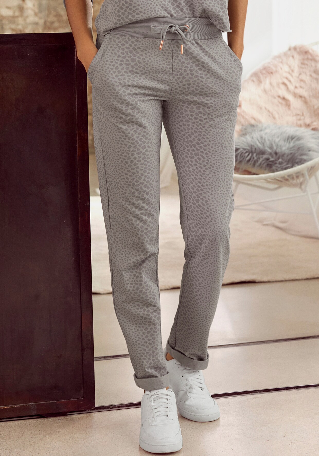 LASCANA Jogginghose - taupe
