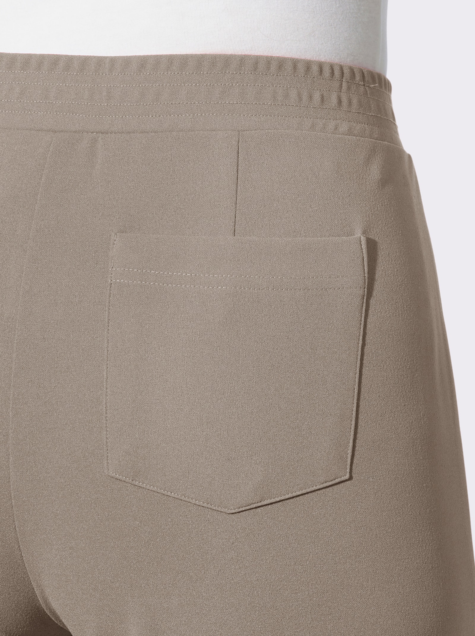 Schlupfhose in gerader Form - sesam