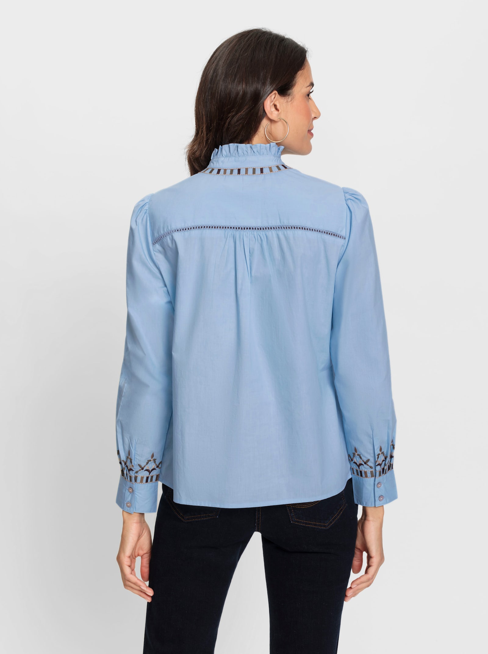 Katoenen blouse met ruches aan de opstaande kraag - ijsblauw gedessineerd