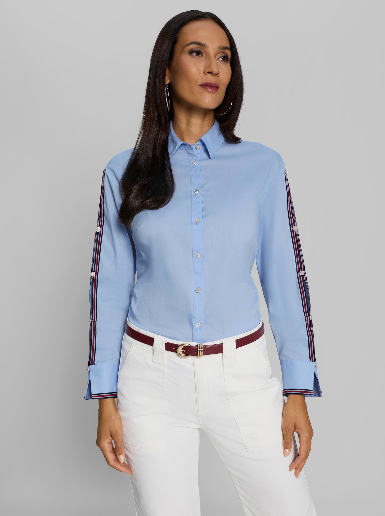 heine Hemdbluse mit Kontrast-Details - eisblau-rot