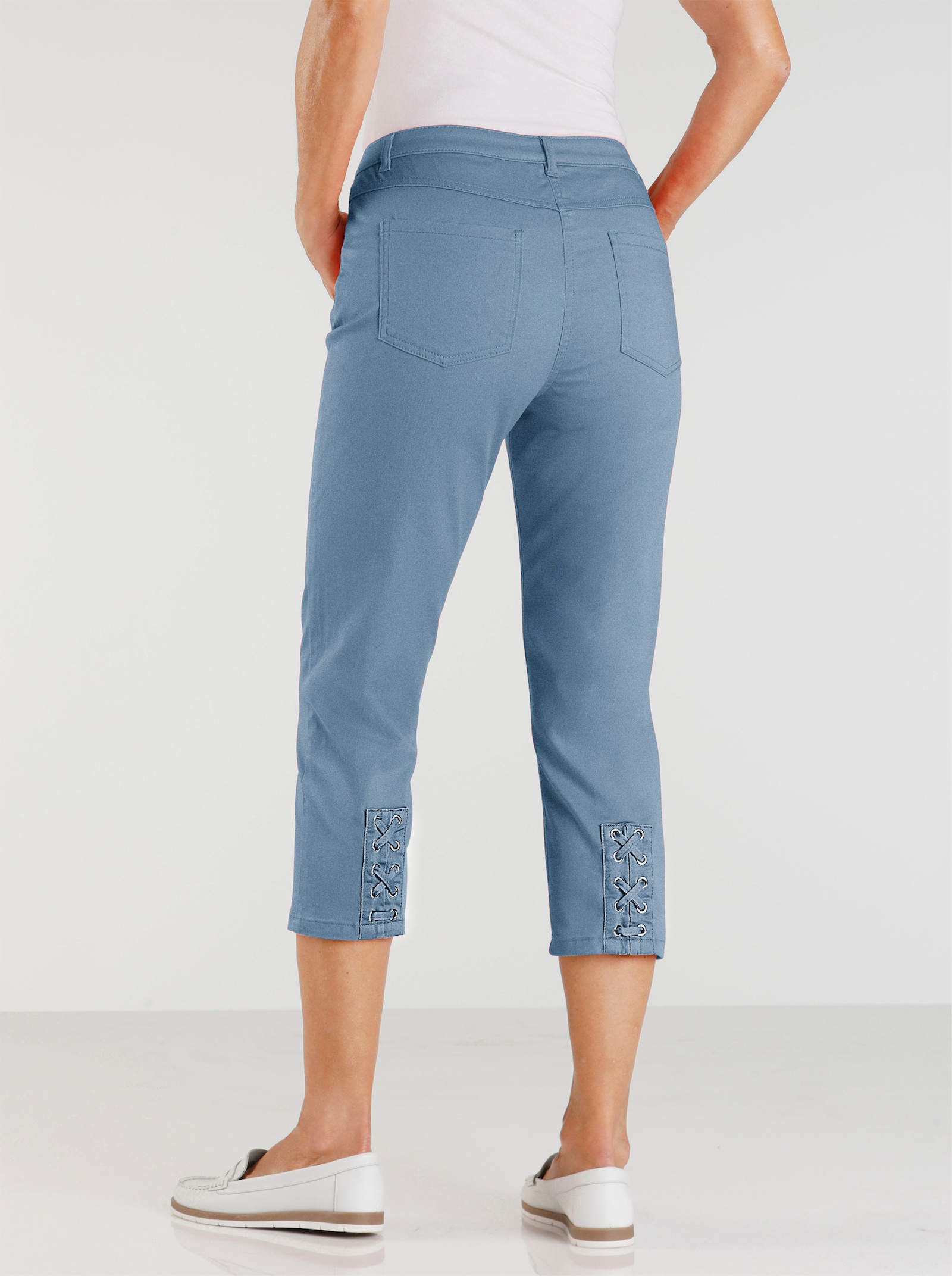 3/4-Jeans mit Bändchen-Verzierung - blue-bleached