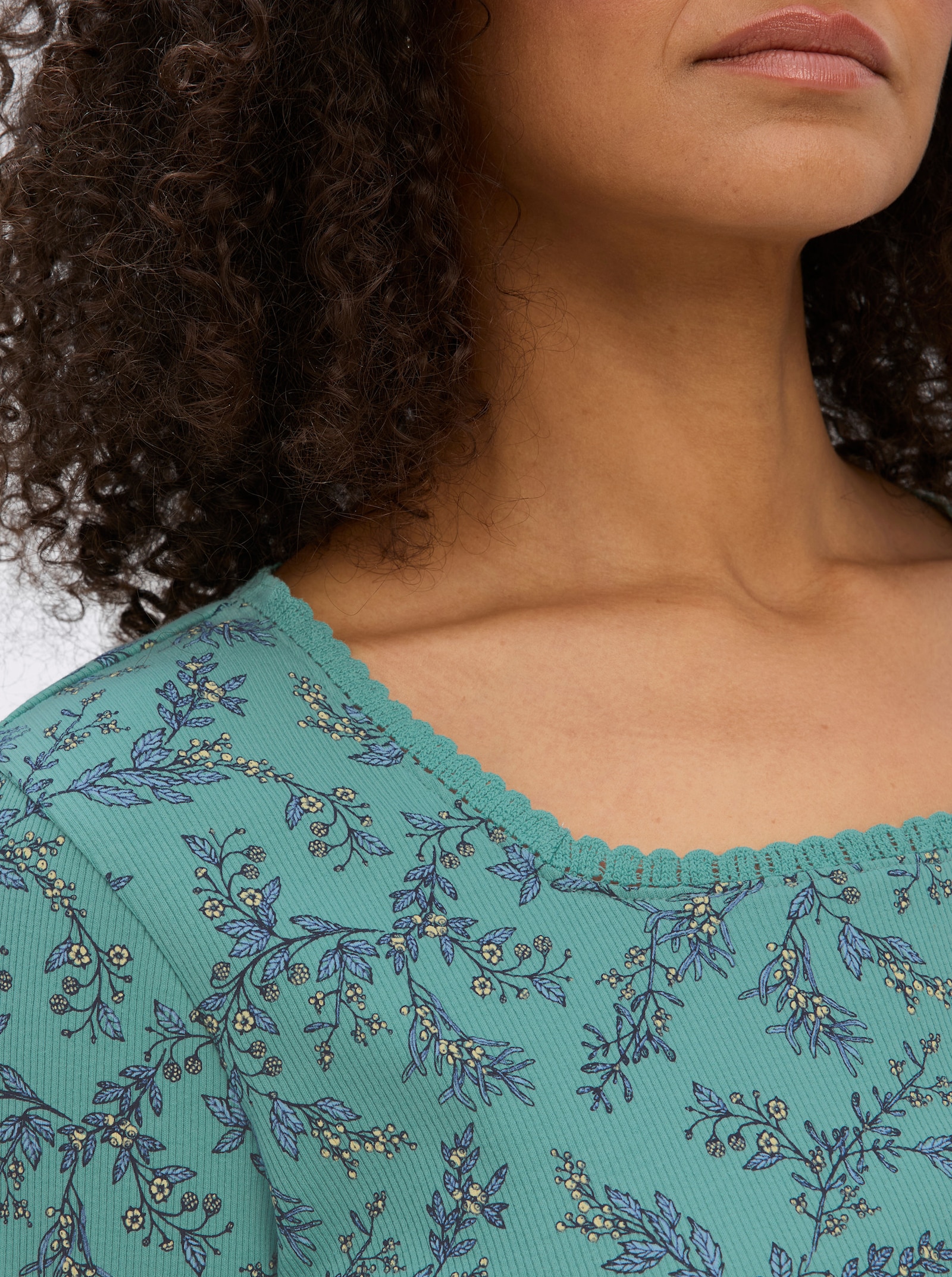 sheego 3/4-Arm-Shirt mit Karree-Ausschnitt - salbei-rauchblau-bedruckt