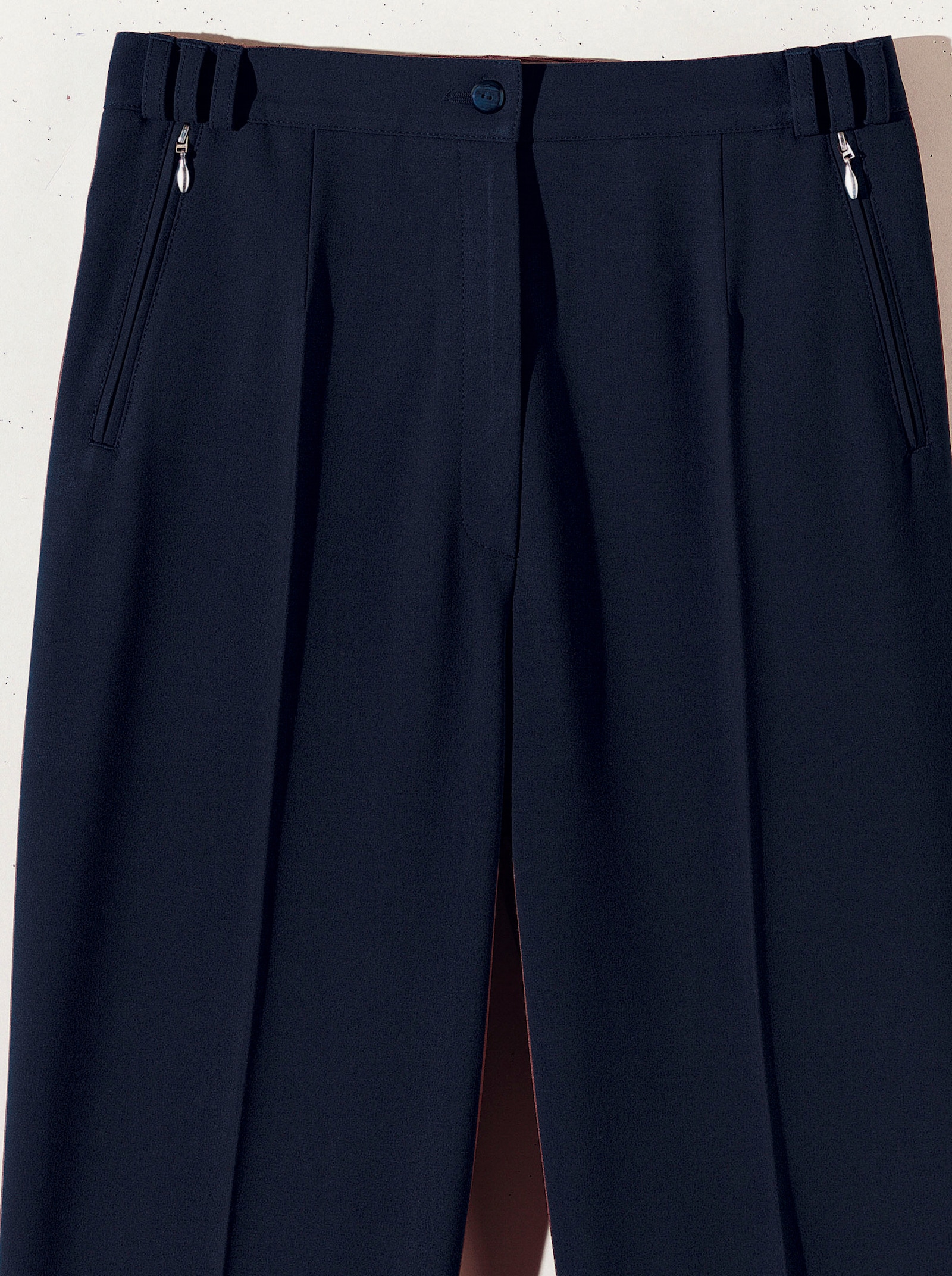 Bügelfaltenhose mit elastischem Bund - marine