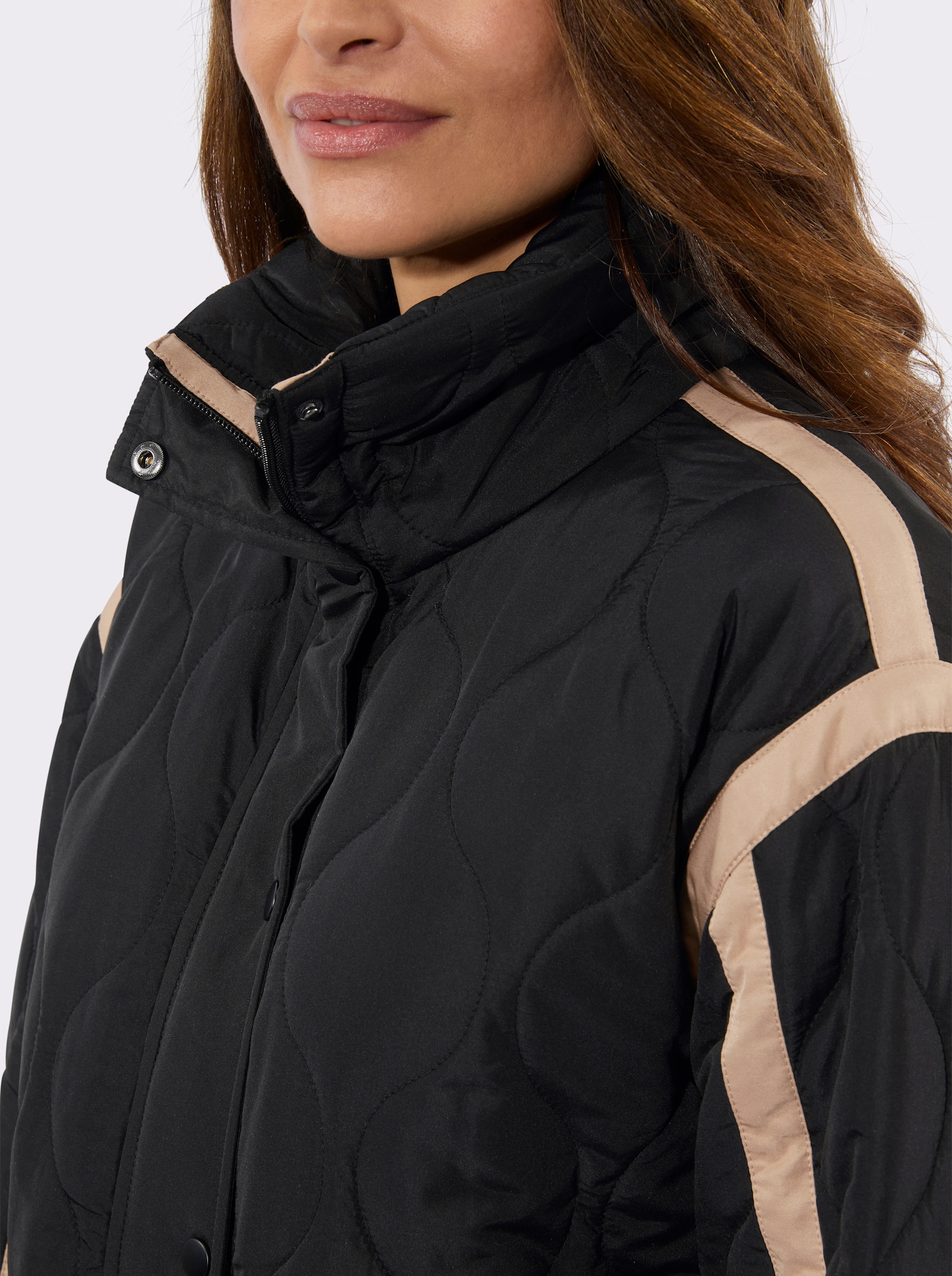 Steppjacke in Longform - schwarz-camel