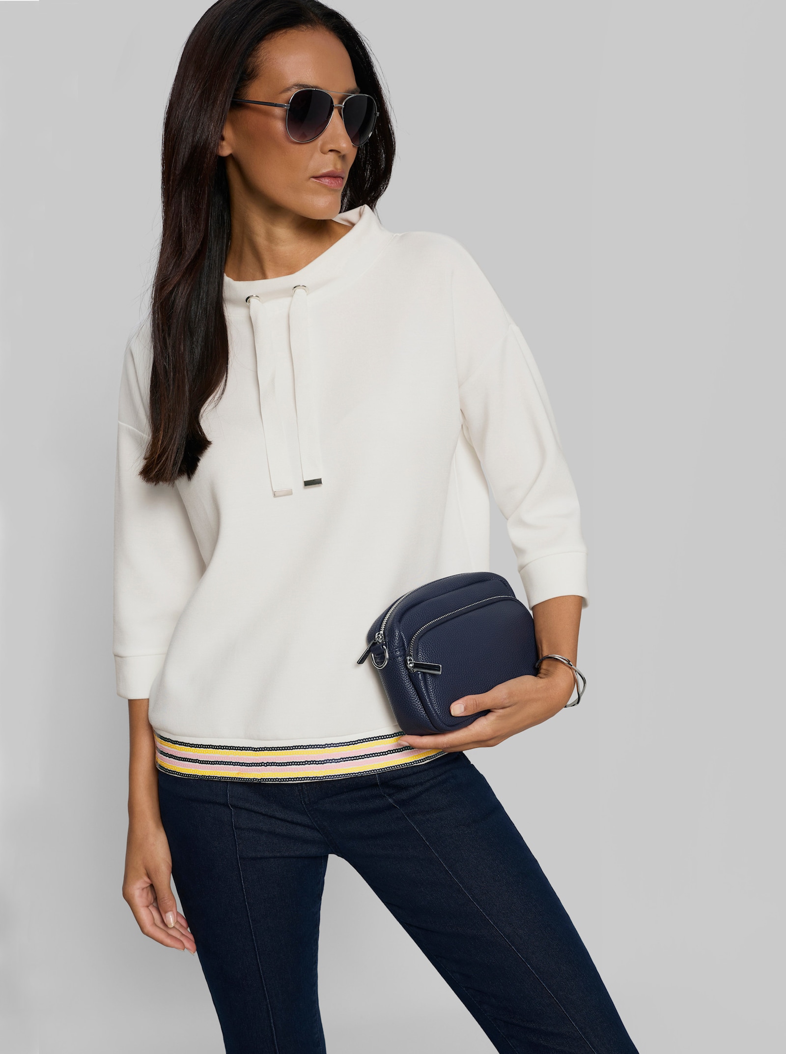 heine Sweatshirt mit Paillettensaum - ecru