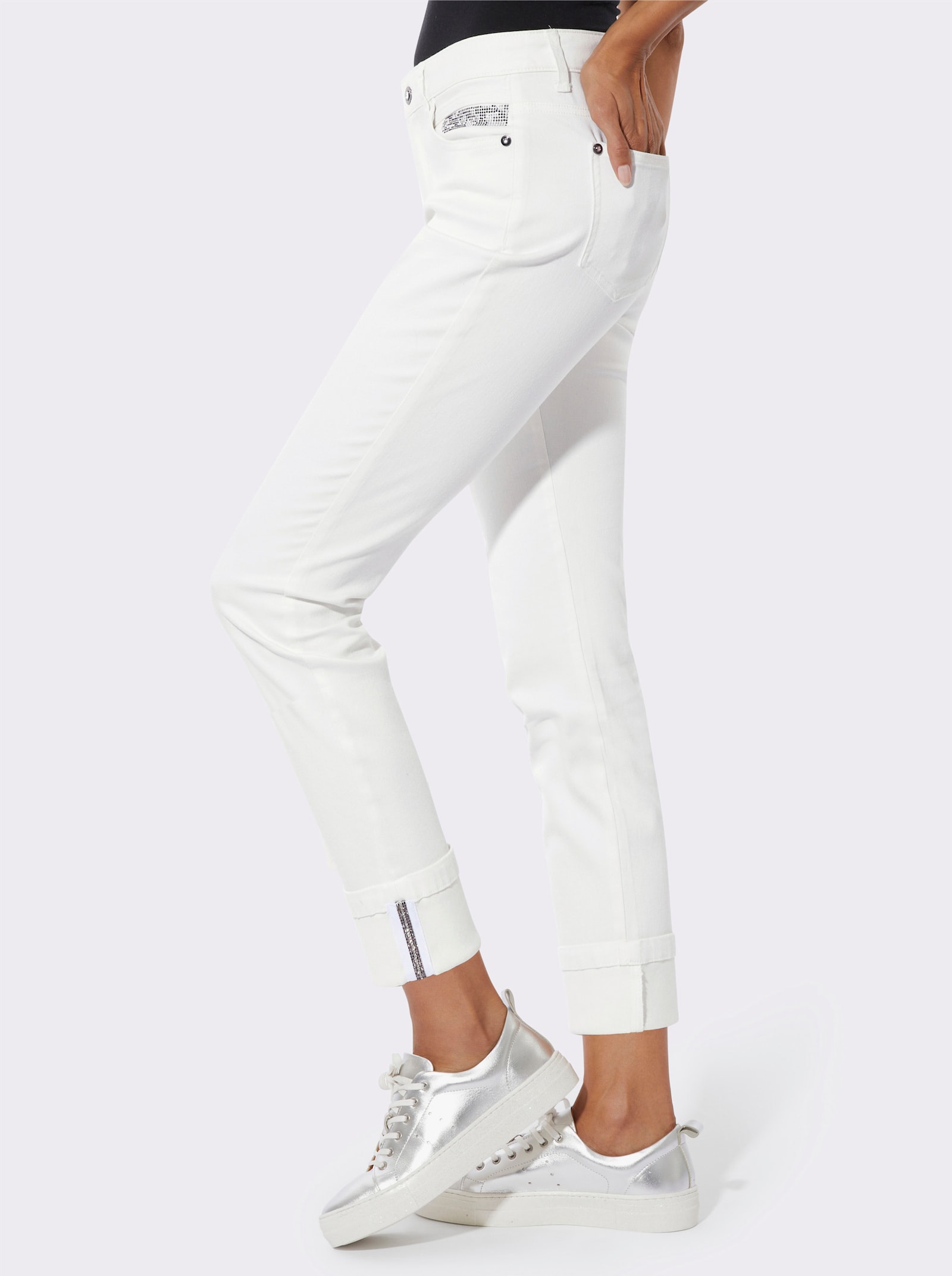 Gerade Jeans mit Ziersteinchen - weiss