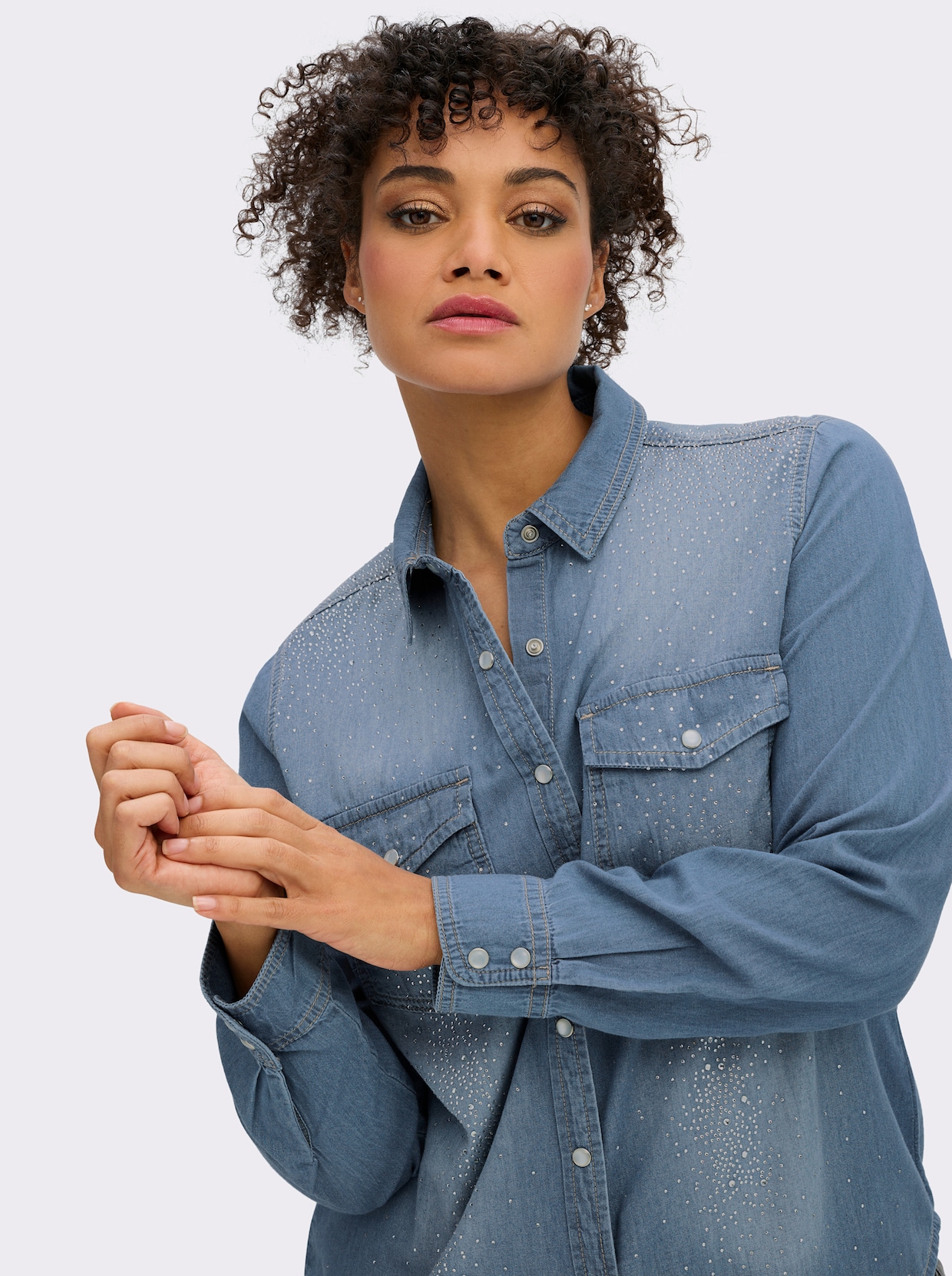 Jeansbluse mit Glitzersteinchen - blue-bleached