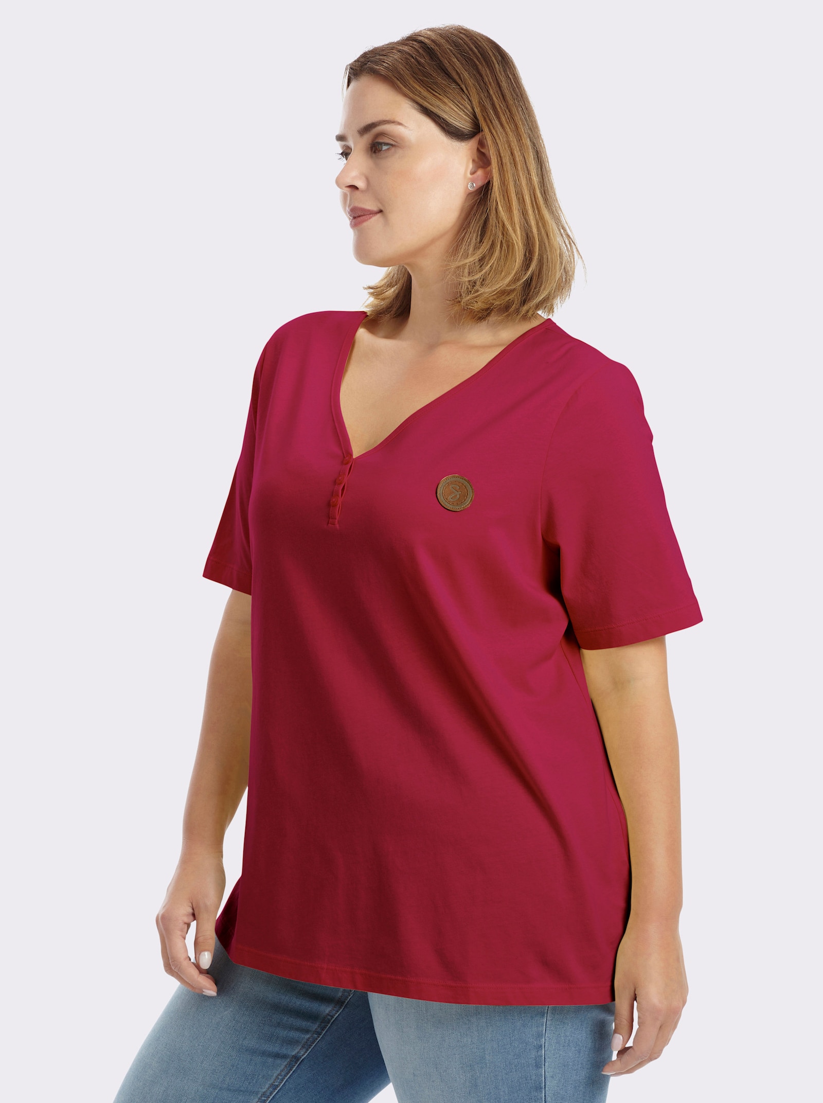 sheego Shirt met V-hals en korte sierknoopsluiting - kers