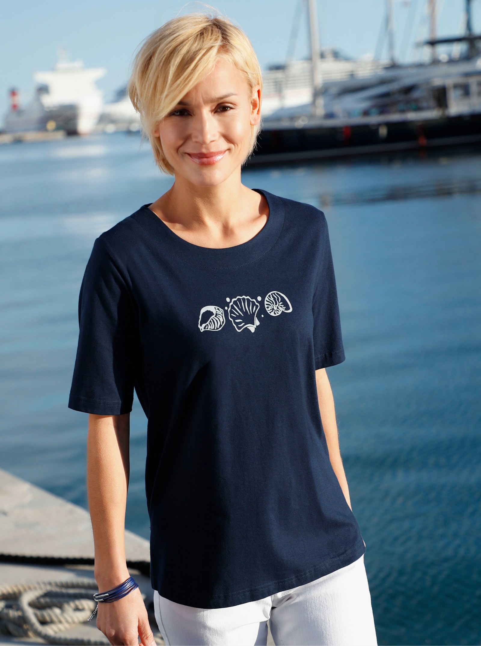 Kurzarmshirt mit Muschel-Druck - marine