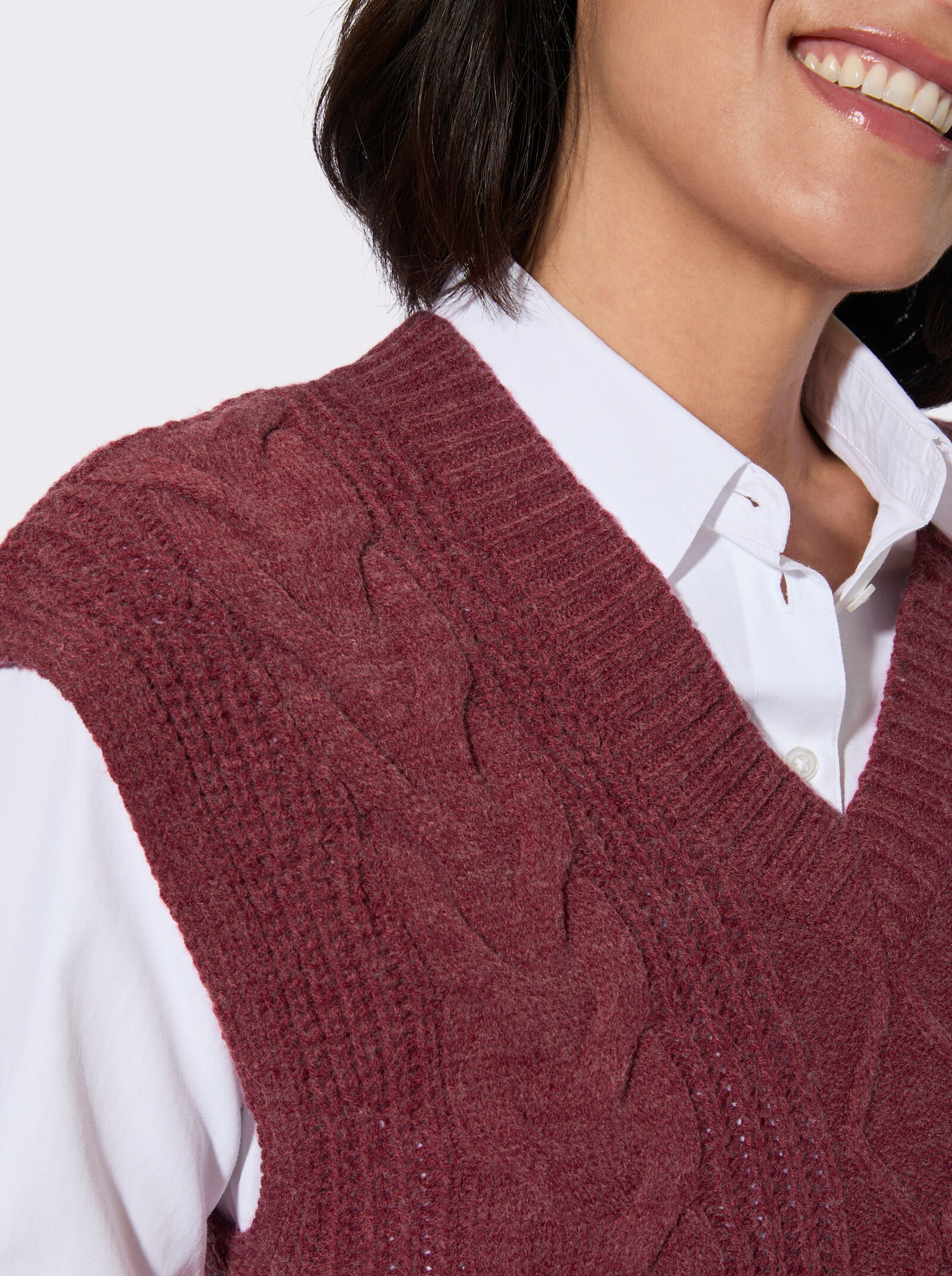 Pullunder mit großzügigem V-Ausschnitt - dunkelrot-meliert