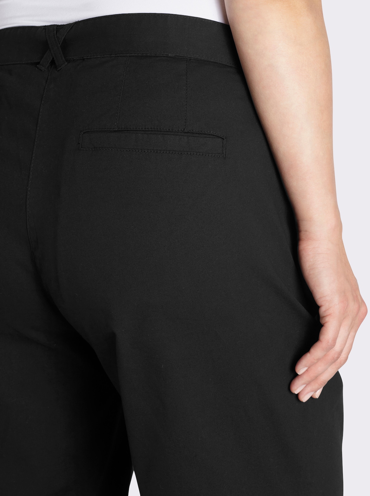 sheego Chinohose mit Gürtel - schwarz