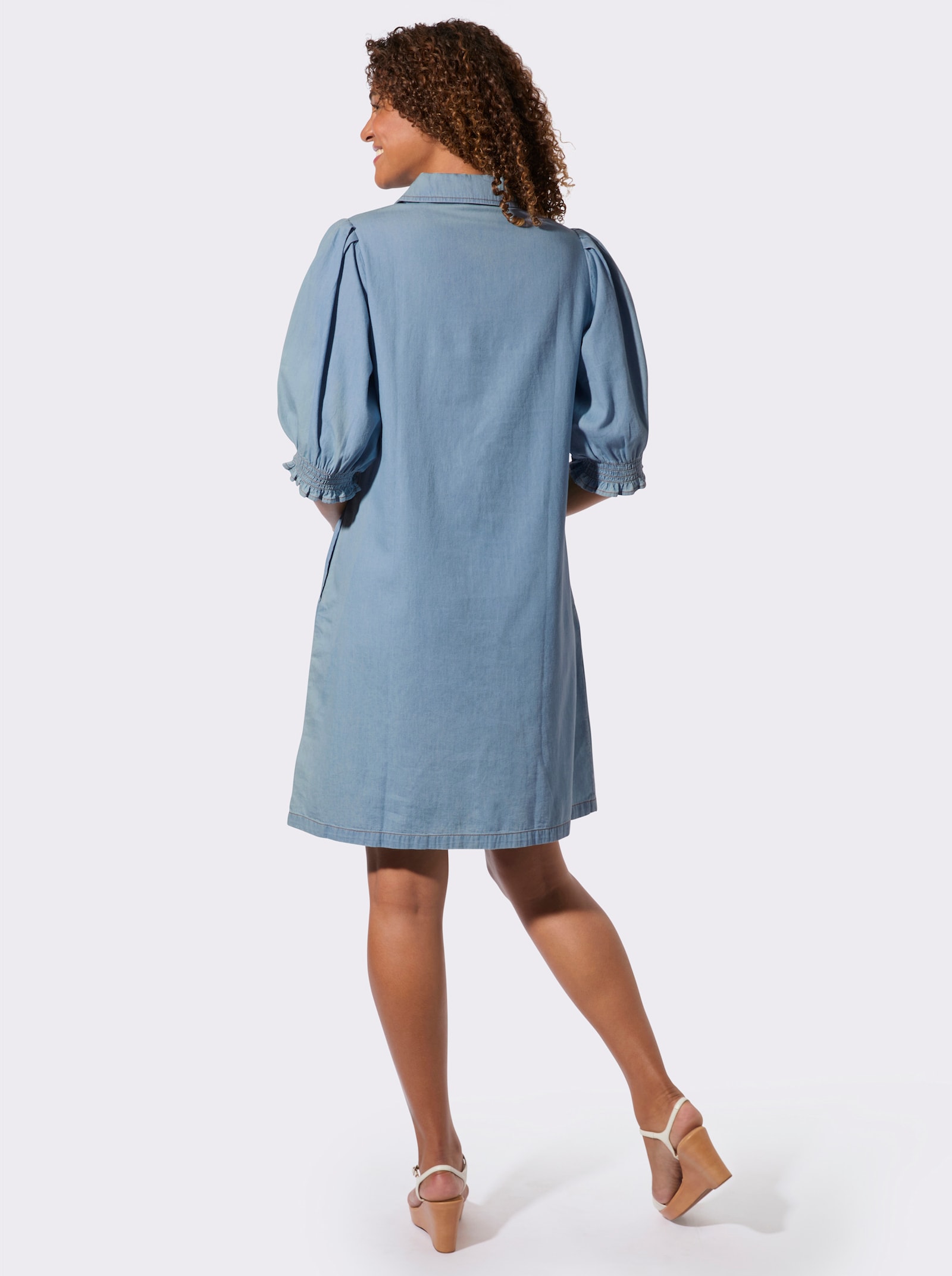 Jeanskleid mit Schmeichel-Falten - blue-bleached
