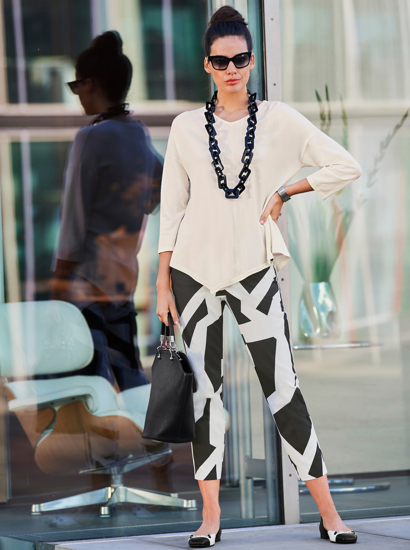 heine V-Ausschnitt-Pullover mit spitz zulaufendem Saum - ecru