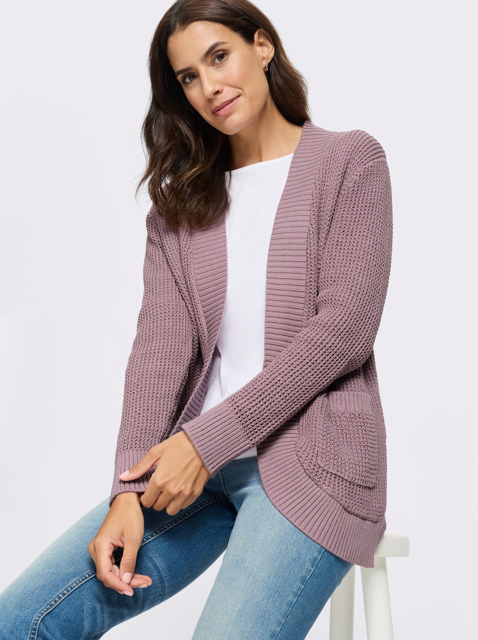 Strickjacke mit abgerundetem Saum vorne - mauve