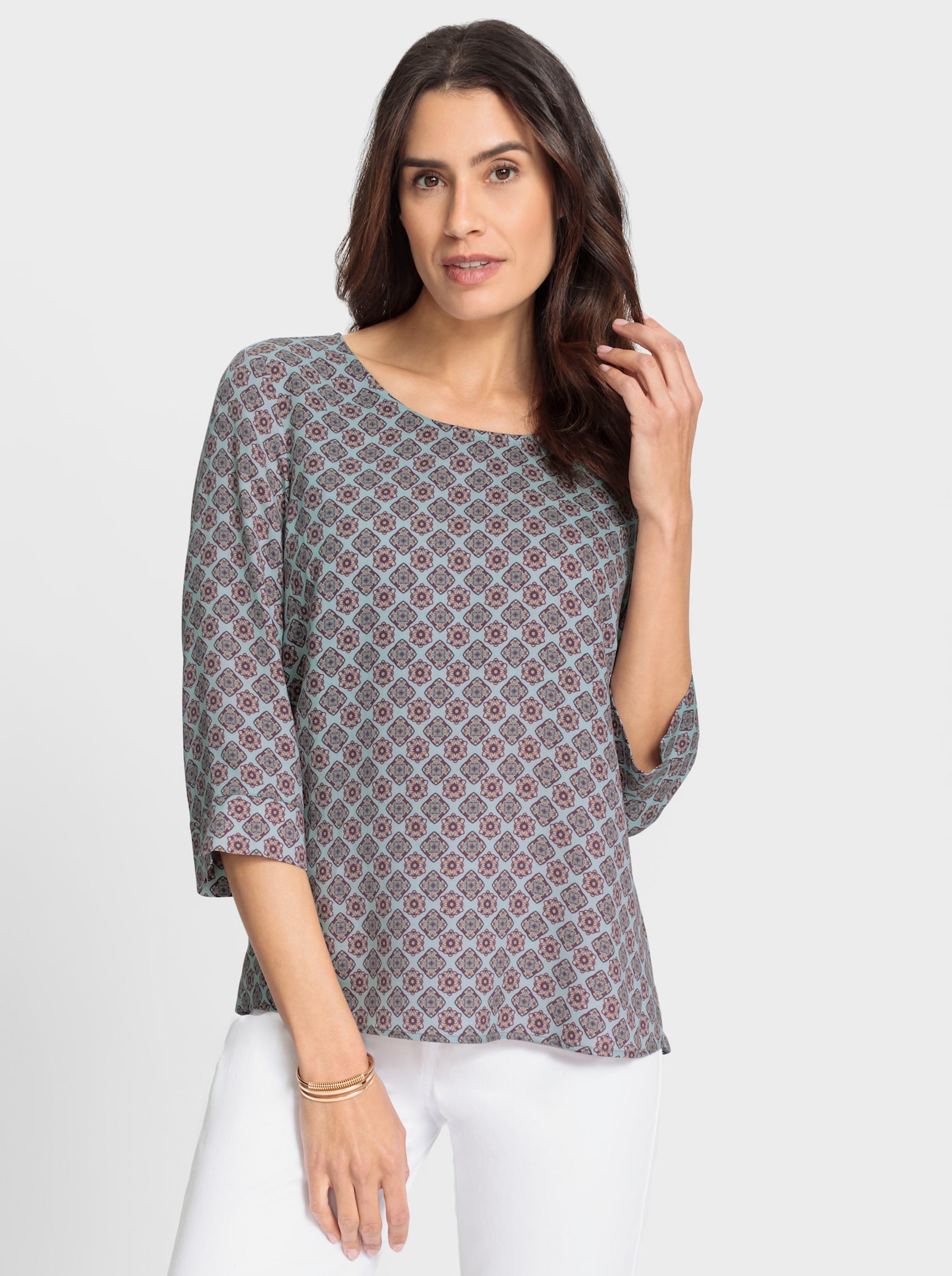Schlupfbluse mit Seitenschlitzen am Saum - mint-marine-bedruckt