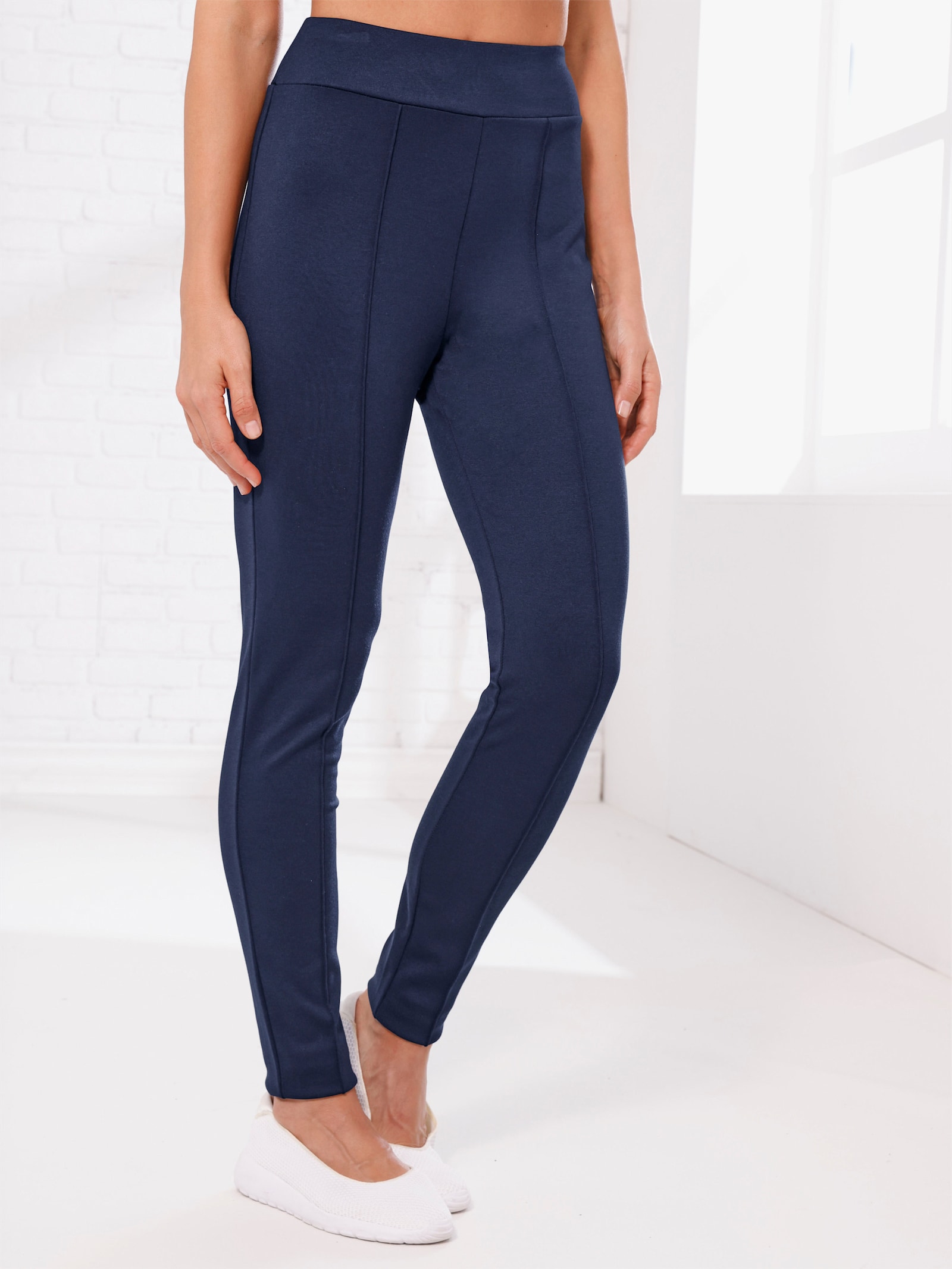 Freizeithose mit Biesenverzierung - marine