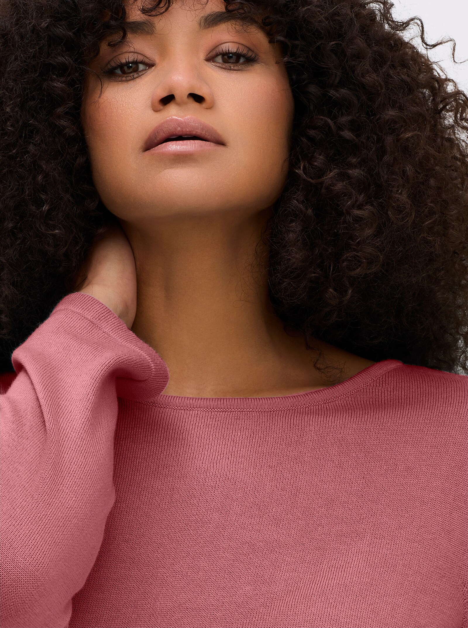 Rundhalspullover mit U-Boot-Ausschnitt - erika