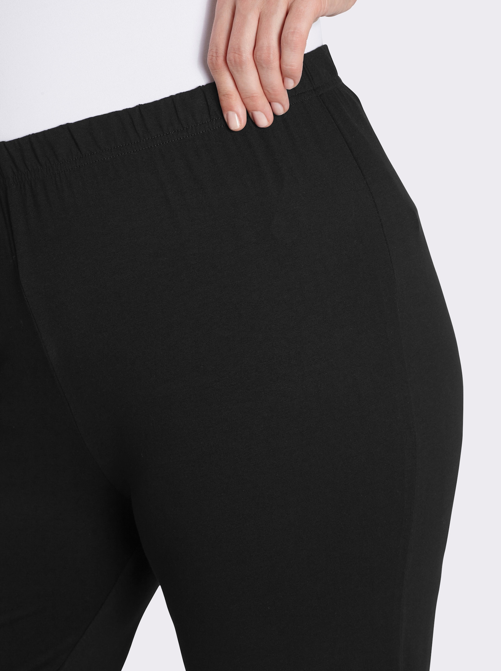 Caprileggings mit Spitzeneinsatz am Saum - schwarz