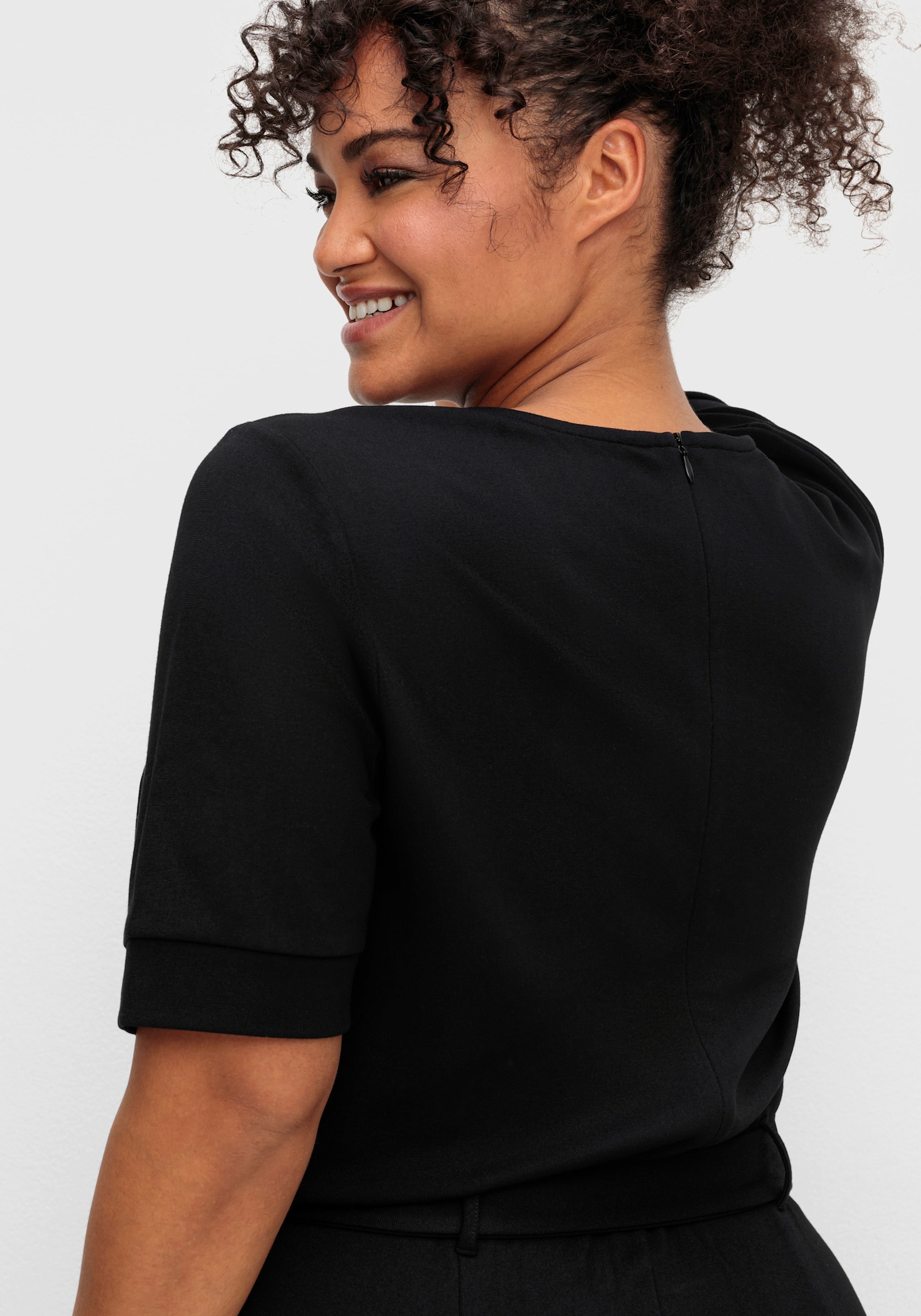 sheego by Joe Browns Jumpsuit mit weitem Bein und Bindegürtel - schwarz