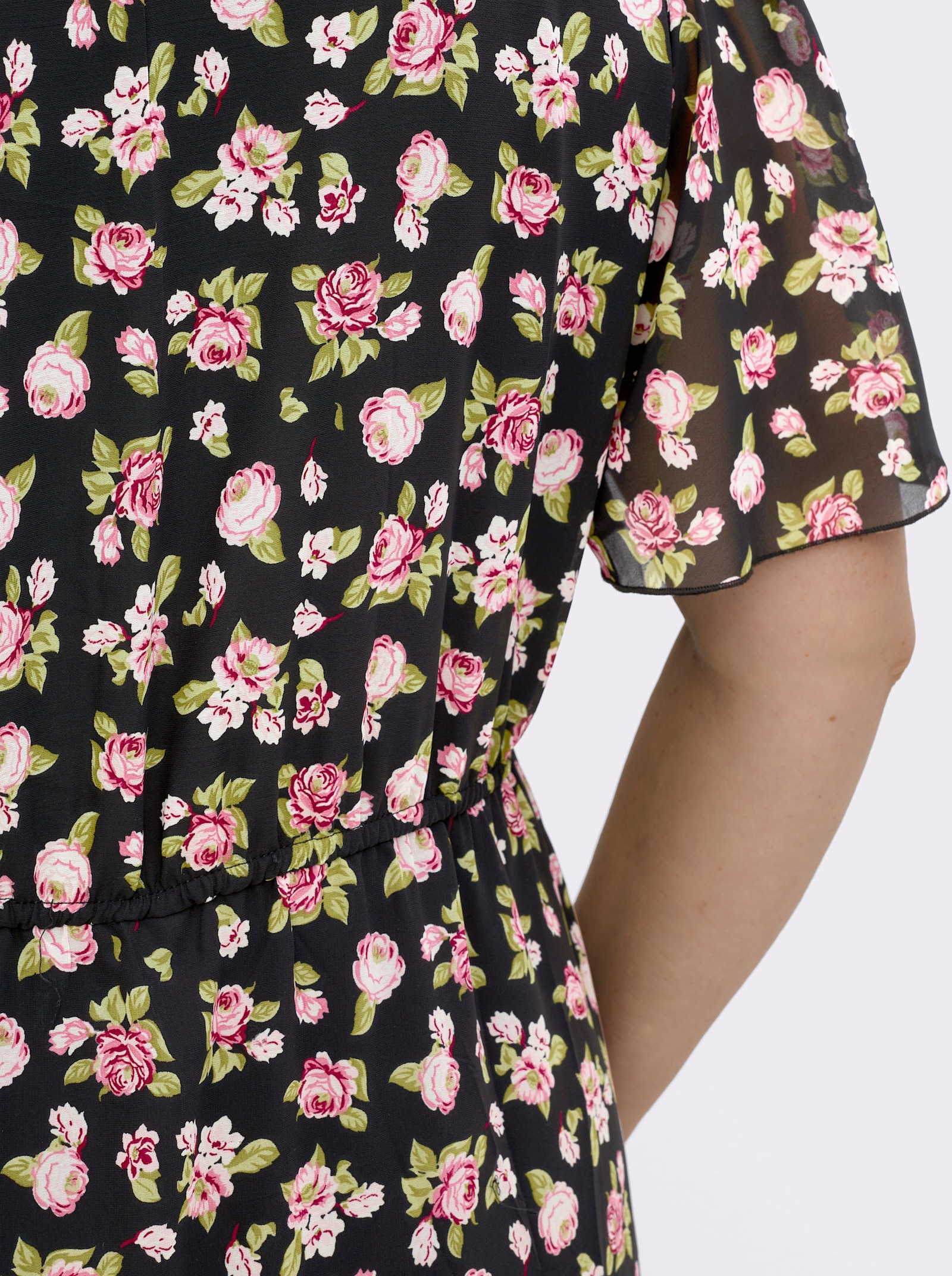  Blumenkleid in Georgette-Qualität - schwarz-weiß-gemustert