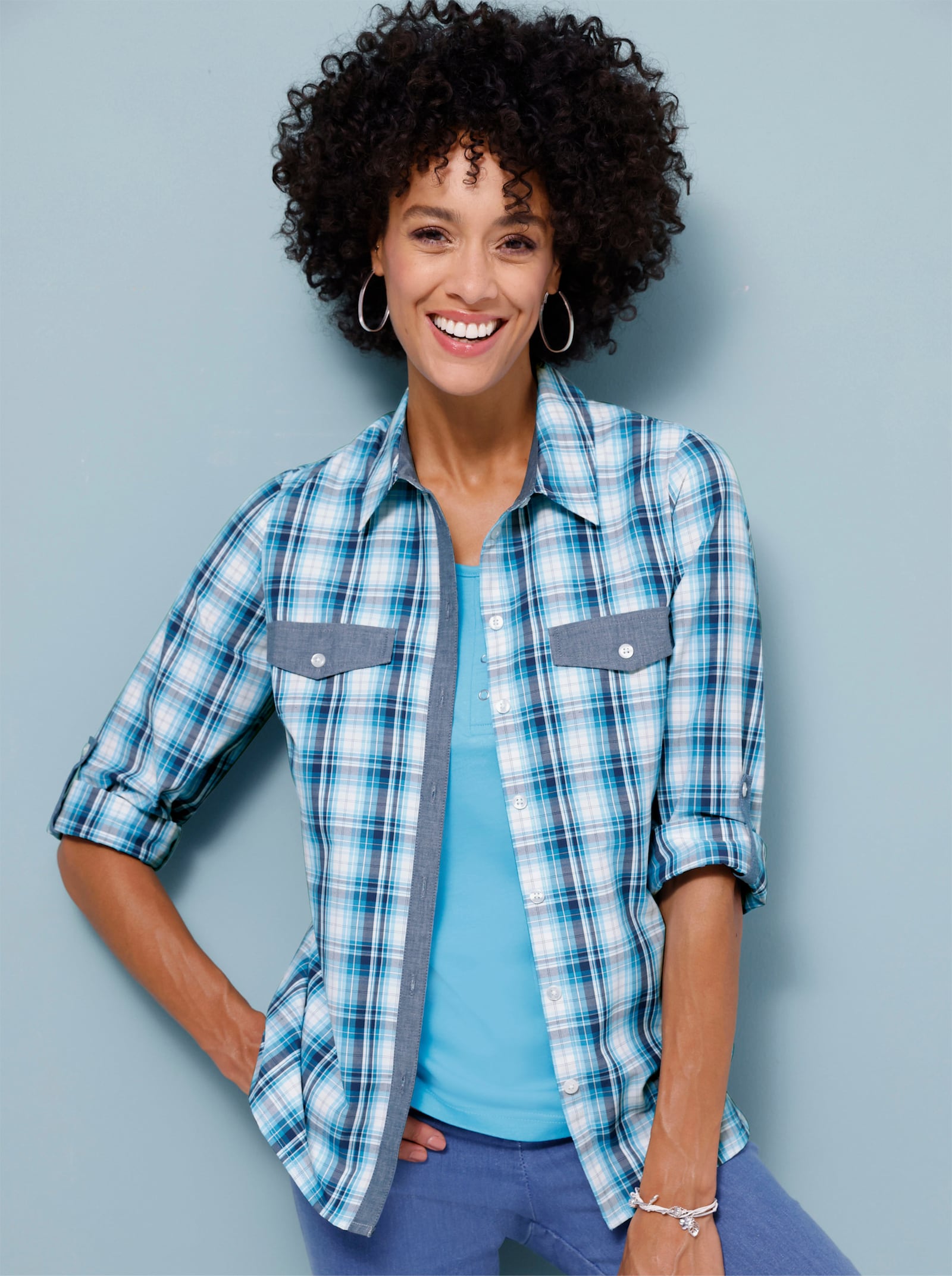 Kostkovaná halenka s náprsními kapsami s patkou - tyrkysová-bílá-kostka