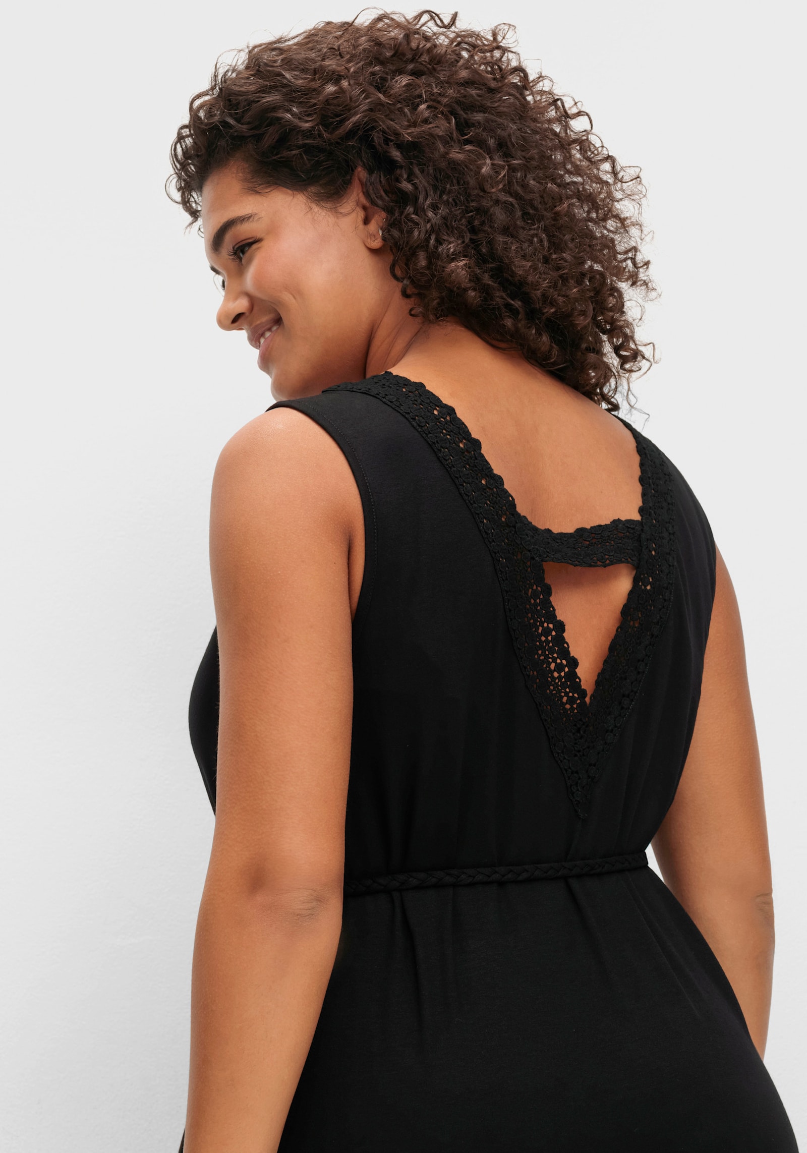 sheego Maxikleid mit Bindegürtel - schwarz