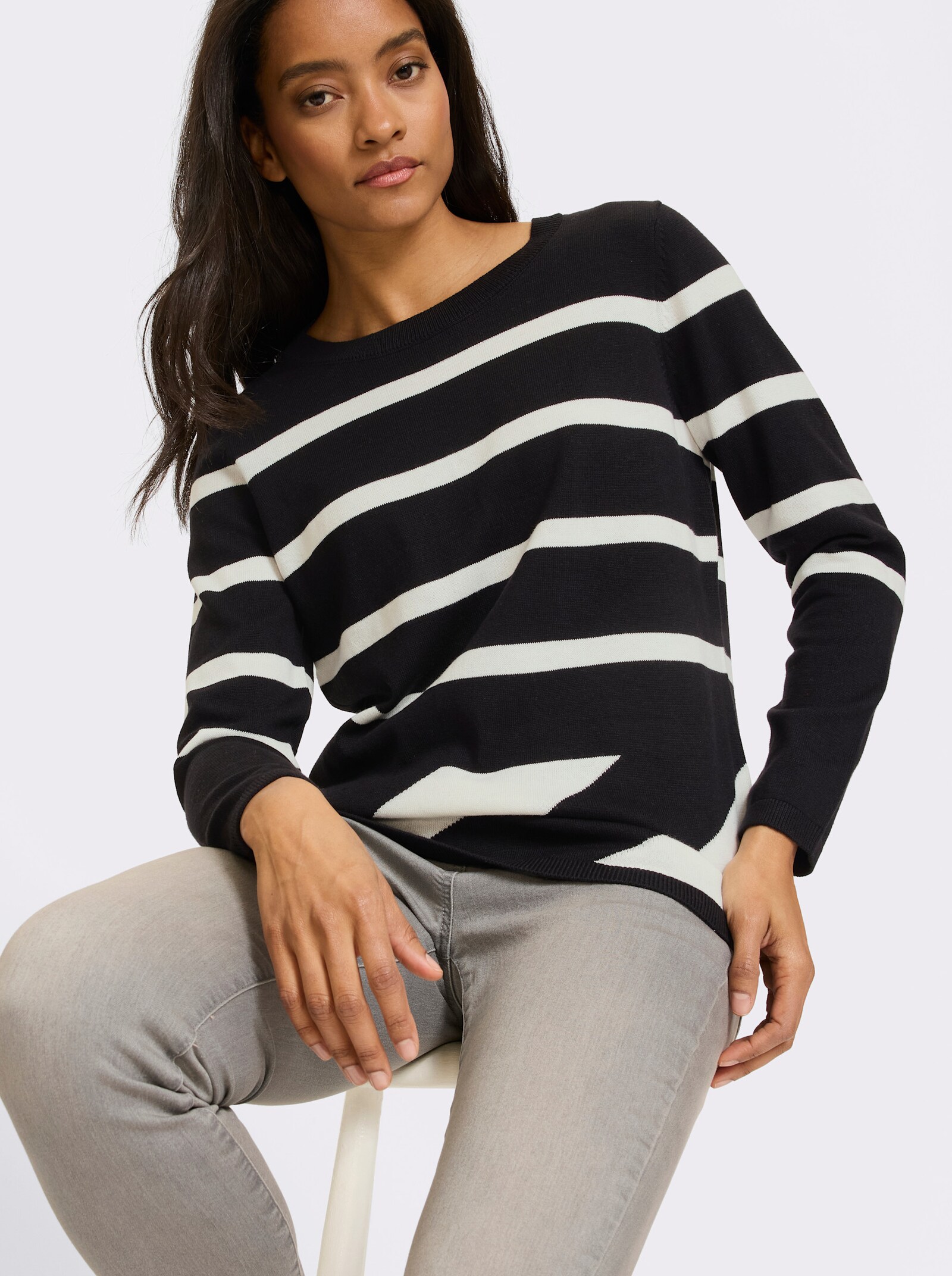 heine Pullover mit Rippenbündchen - schwarz-ecru-gemustert