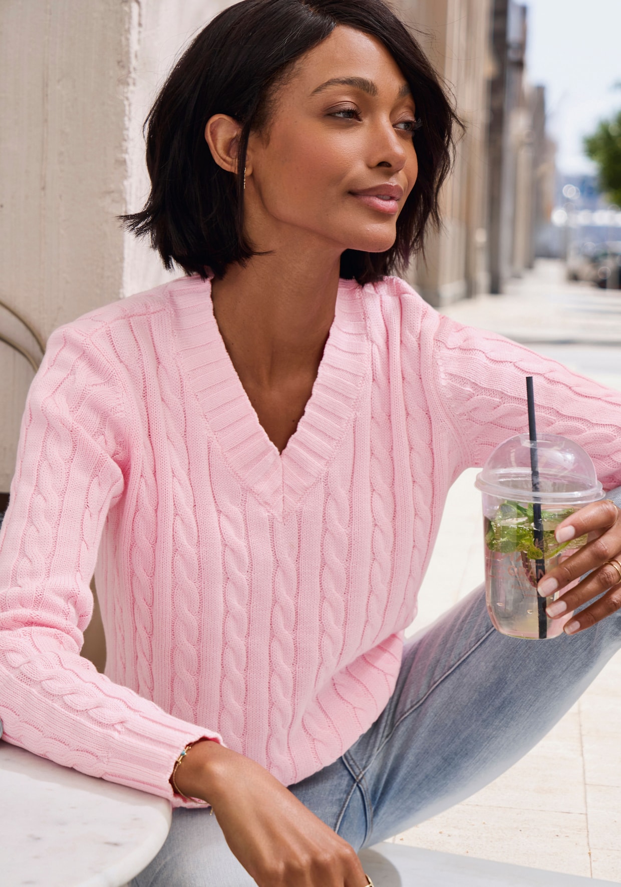 LASCANA Pull à encolure en V - rose