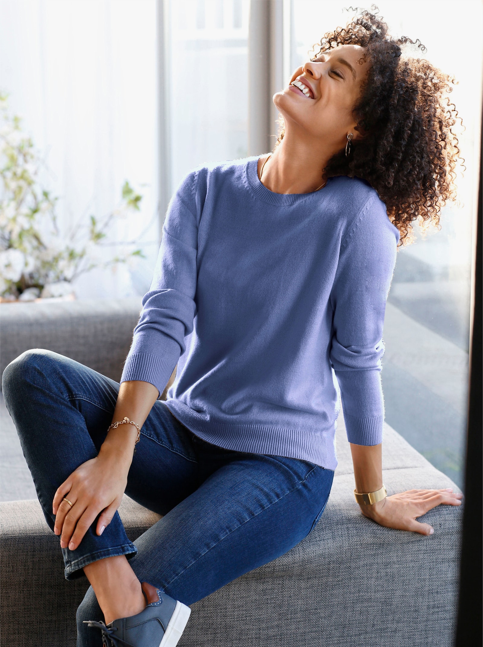 Rundhalspullover in Form gestrickt, wärmend - bleu