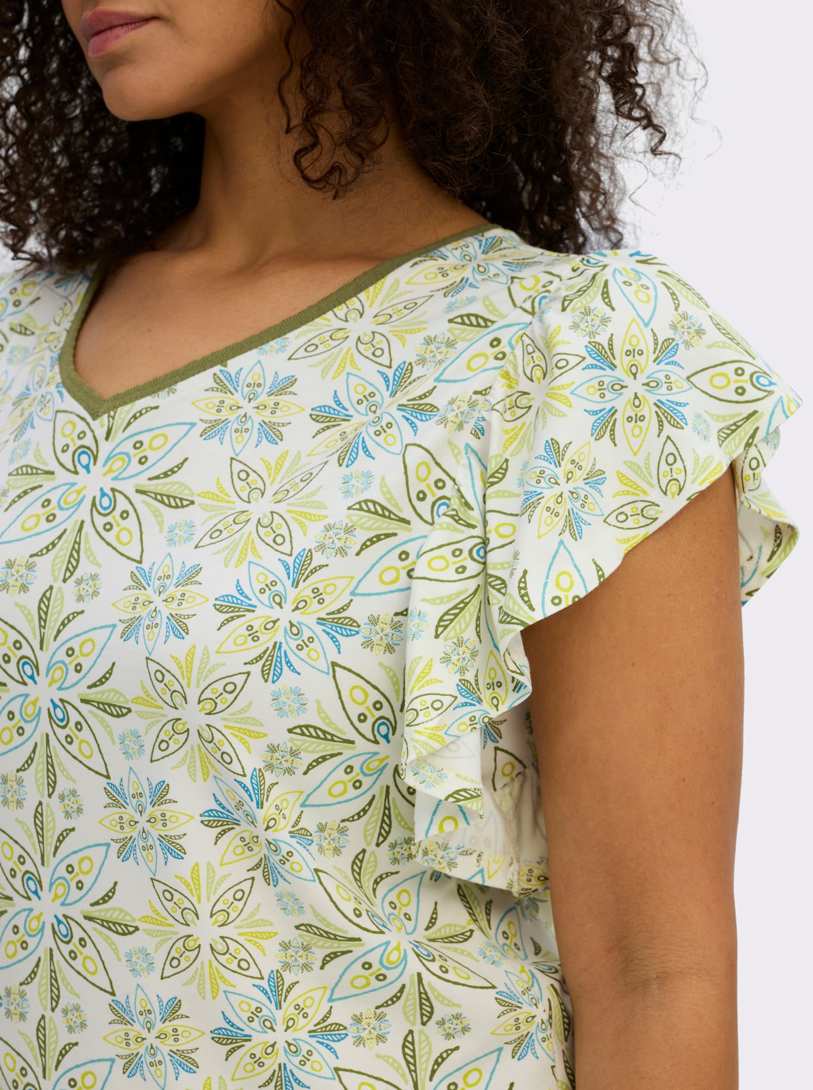 sheego V-Shirt mit Flügelärmeln und Blumenprint - ecru-topas-bedruckt