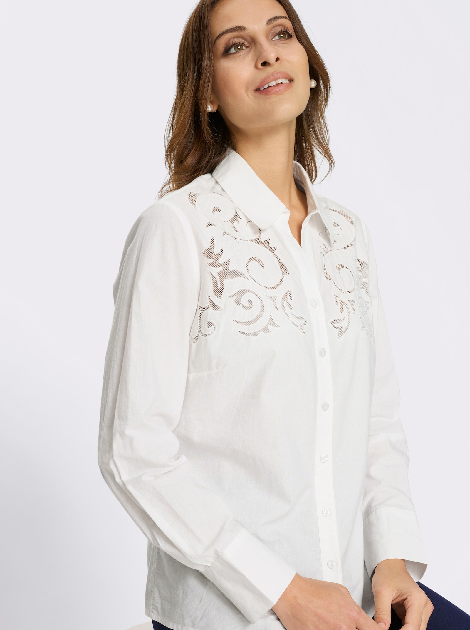 Baumwollbluse mit Stickerei und Netzeinsatz - ecru