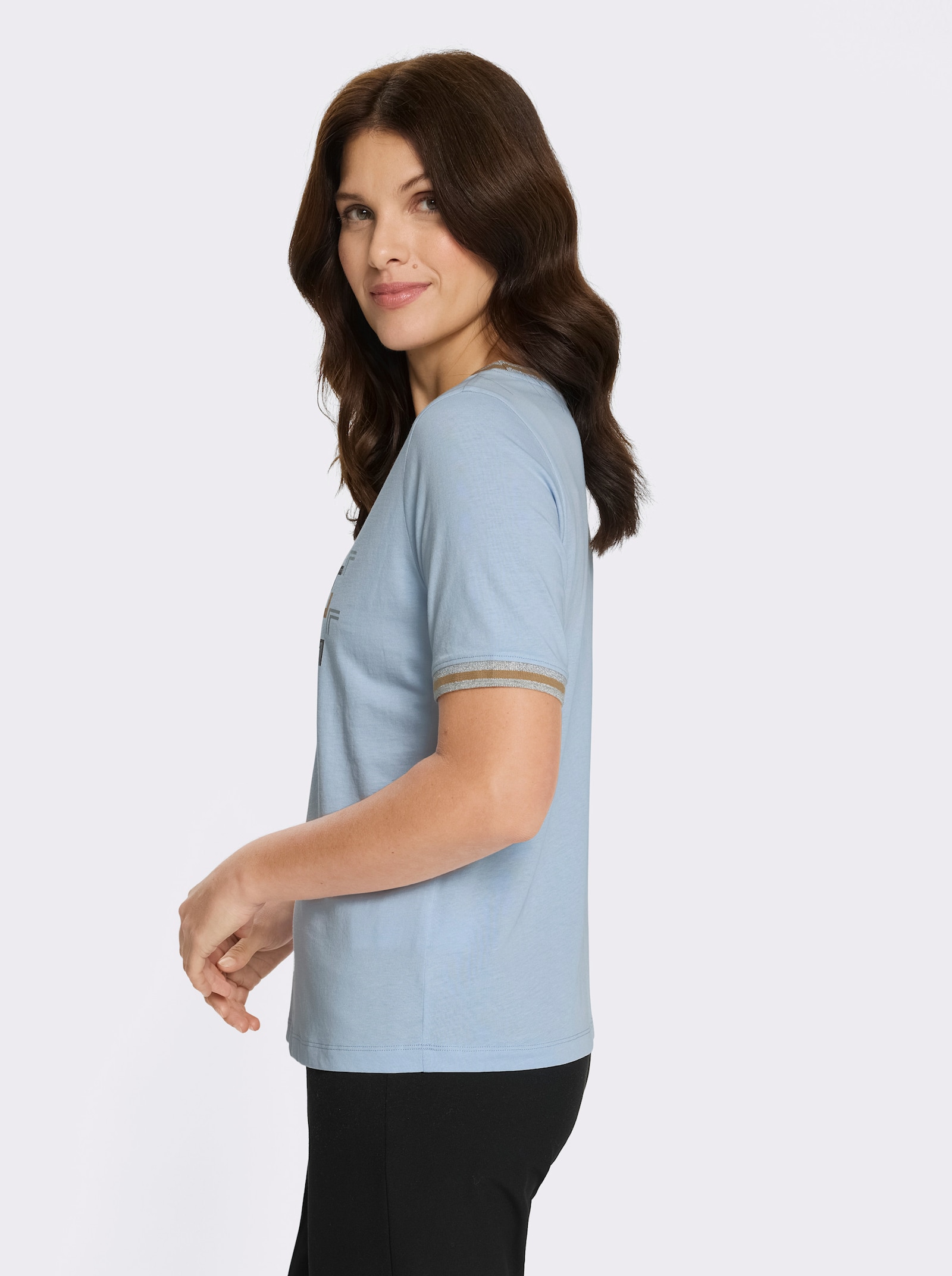 Kurzarmshirt mit silberfarbigem Foliendruck - hellblau-camel